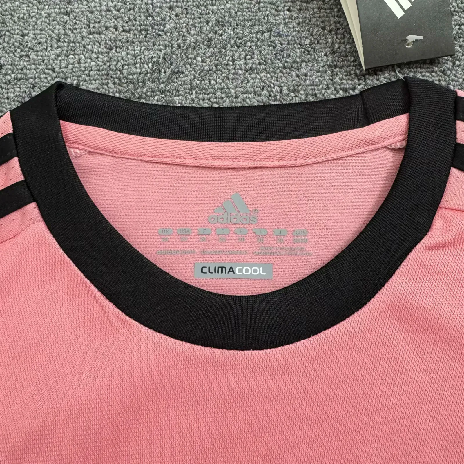 Kids Retro Juventus 15/16 Away Kit 16-28 4