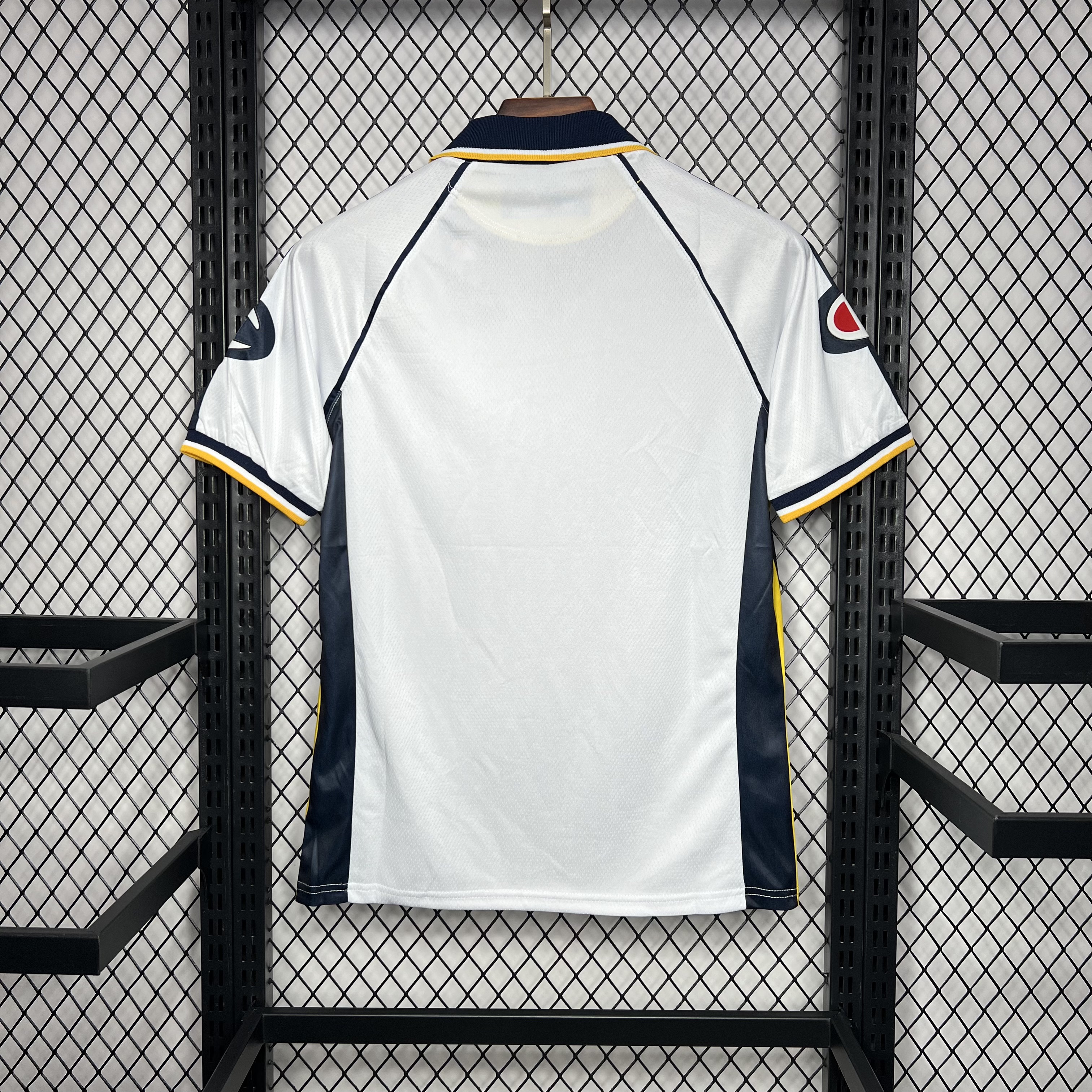 Retro 03-04 Parma White S-XXL