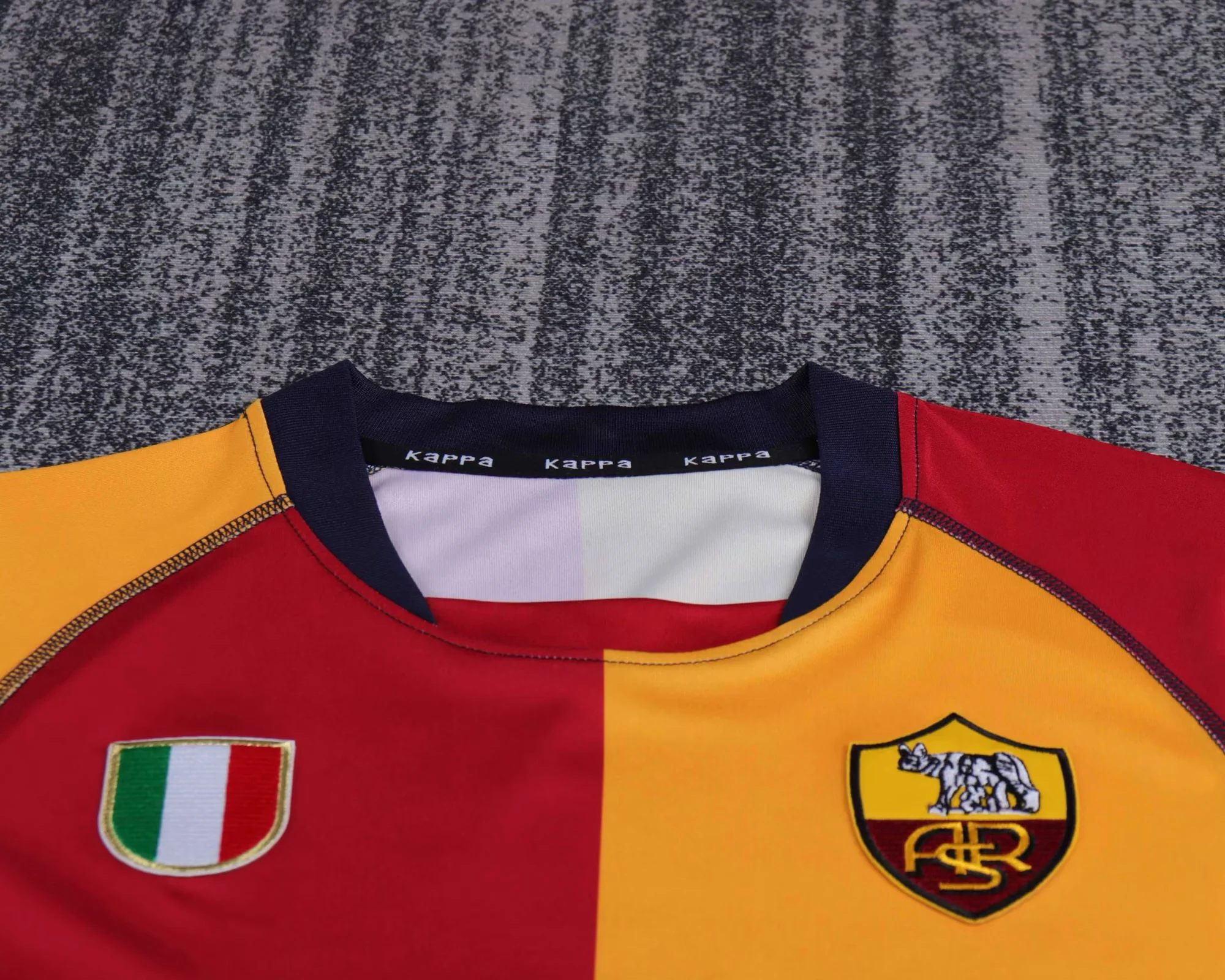 Kids Retro Kit Roma 2000-01 Home 3
