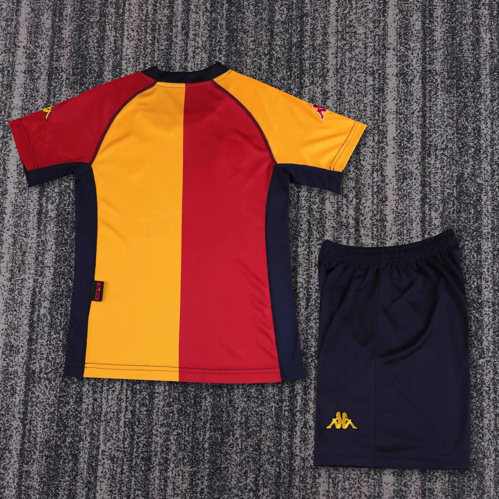 Kids Retro Kit Roma 2000-01 Home