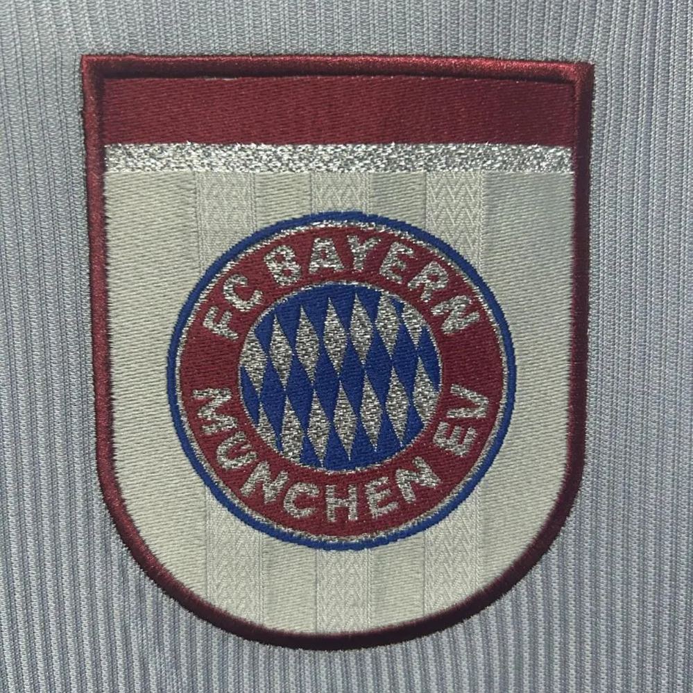 Retro 1998-99 Bayern Munich Away 4