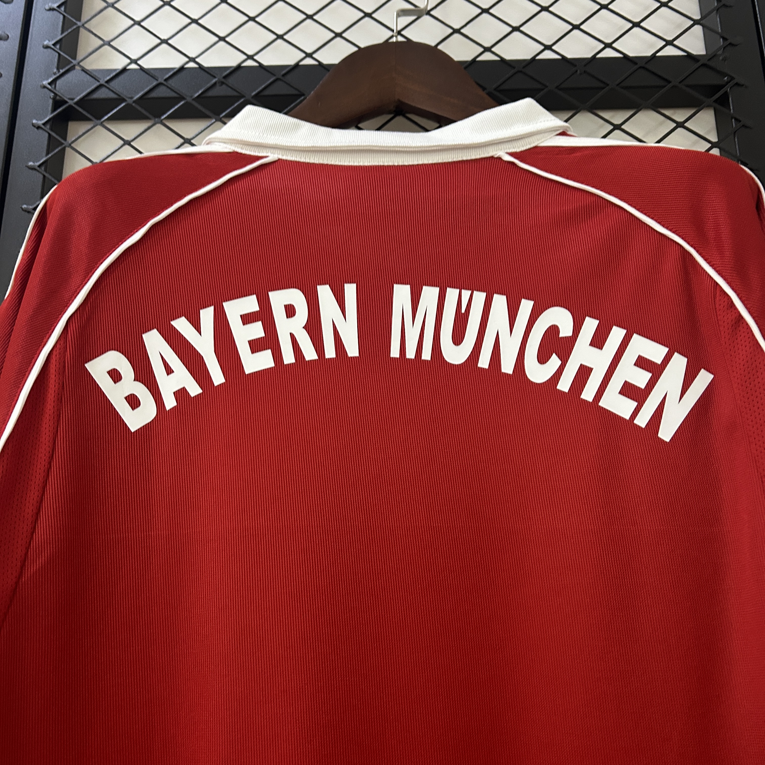 Retro Bayern Munich 05/06 Home S-XXL 4