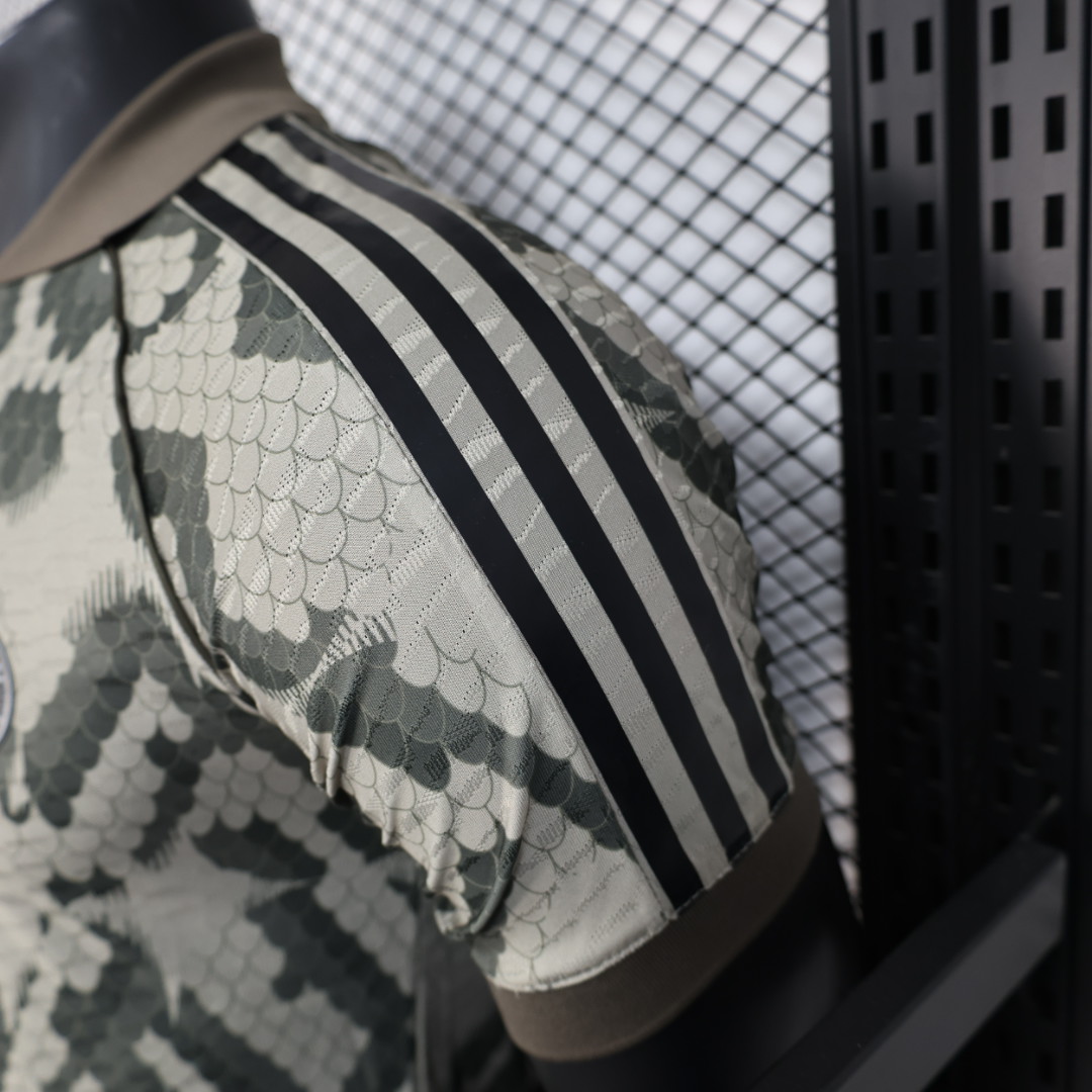 Player Version Bayern Munich 25/26 Special  kit S-XXL 4