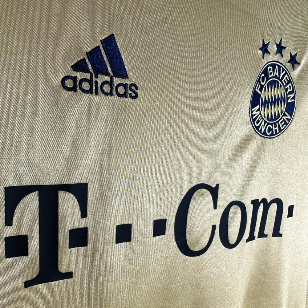 Retro Bayern Munich 03/04 Away S-XXL 4