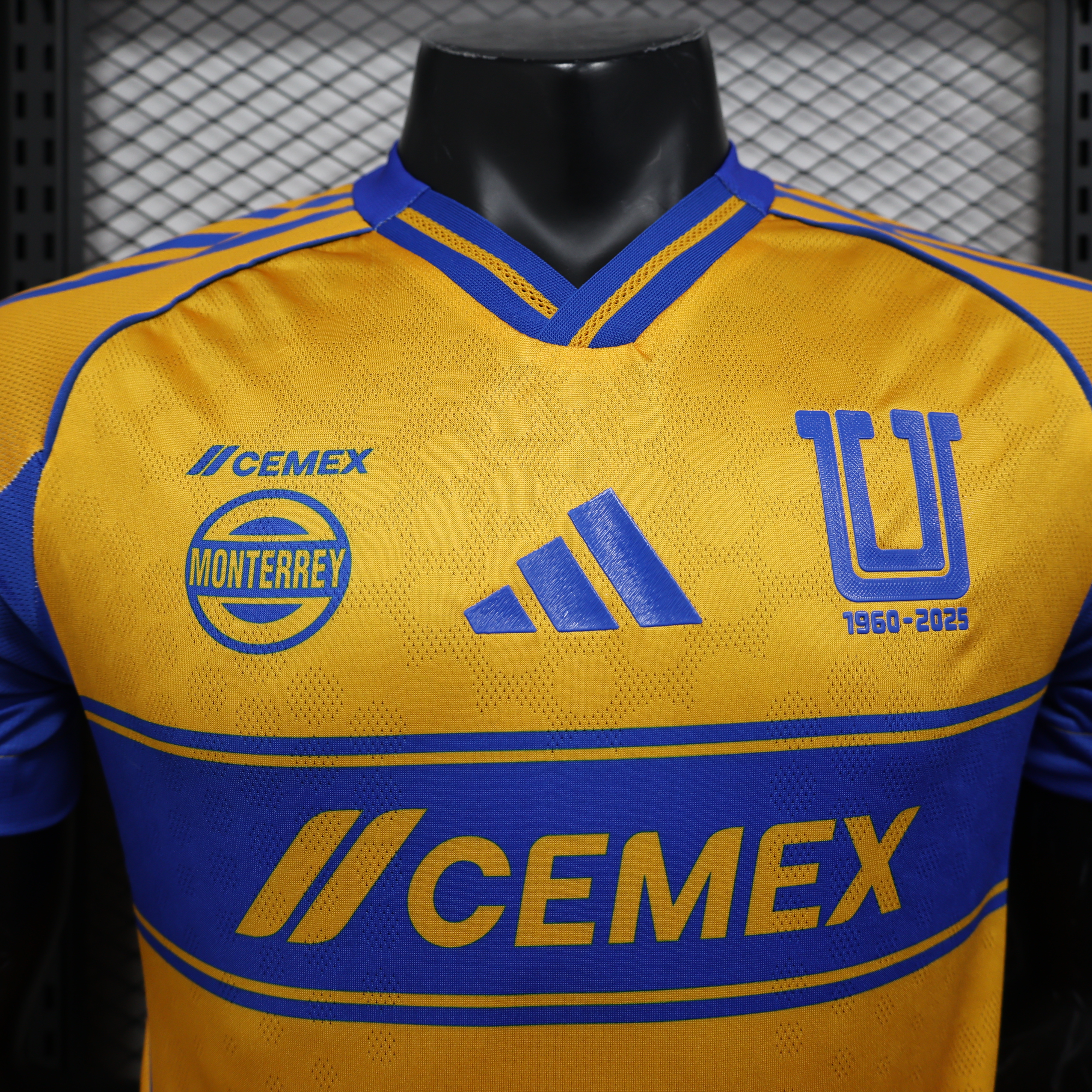 Player Version 25/26 Tigres Home  S-XXL 3
