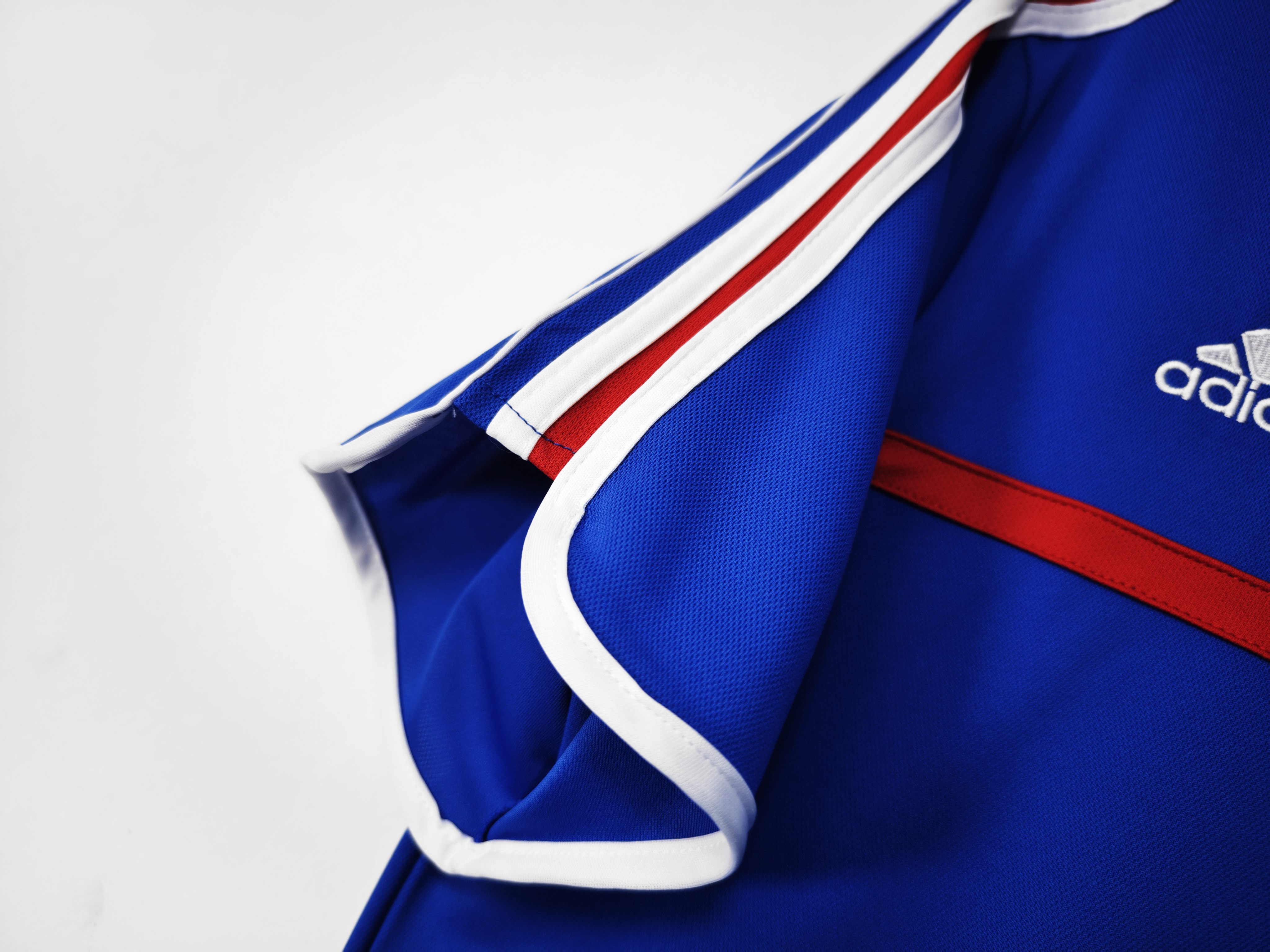 Retro 2000 France Home  Size: S-XXL 3