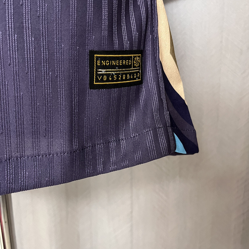 Player Version  England 24/25 Away 4