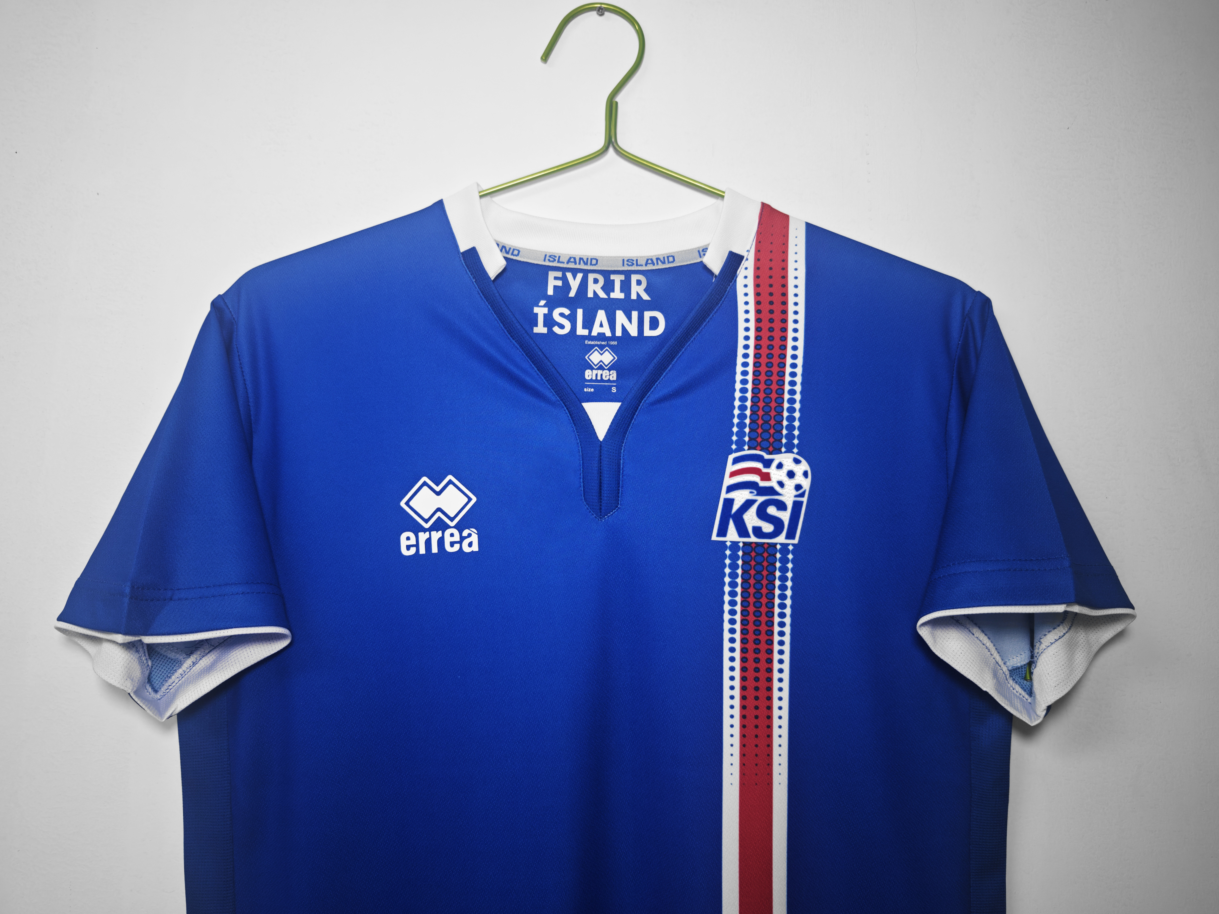 Retro Iceland 2016/17 Home S-XXL 4