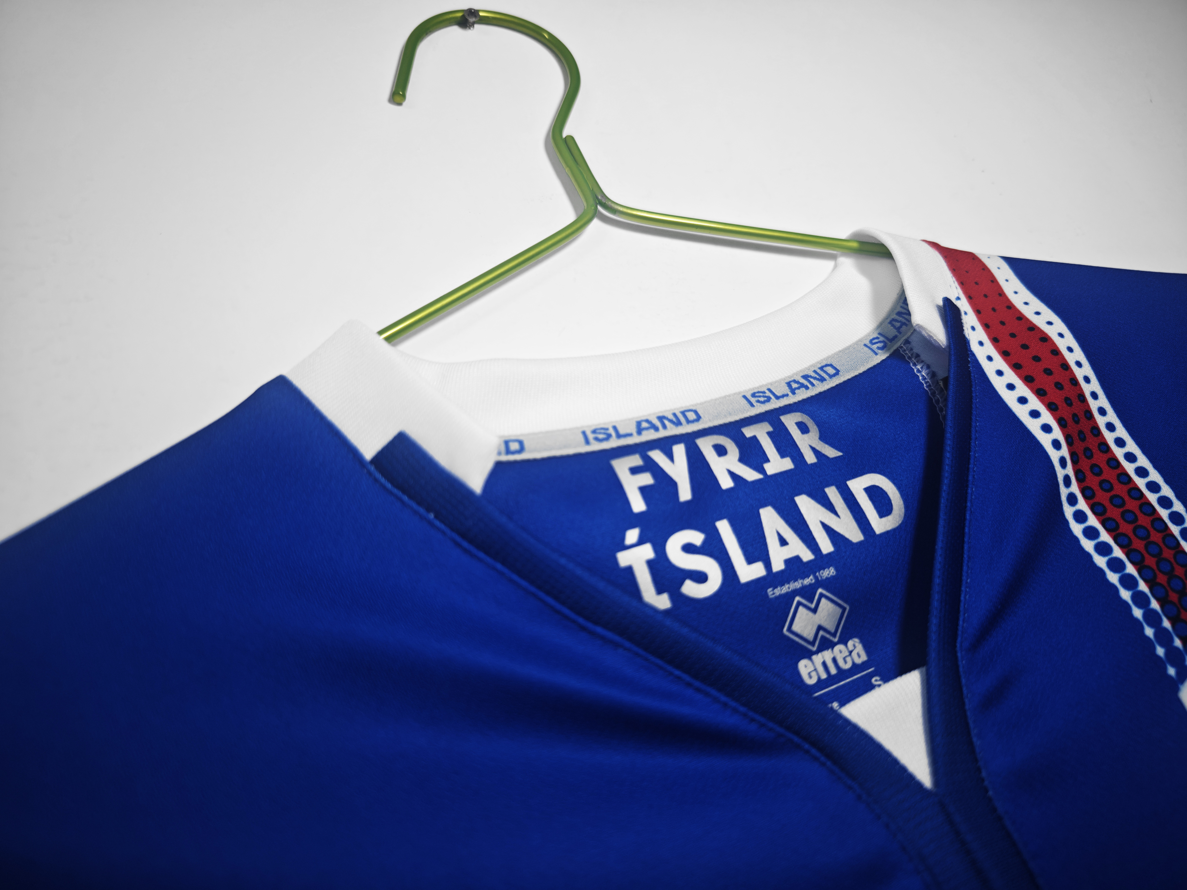 Retro Iceland 2016/17 Home S-XXL 3