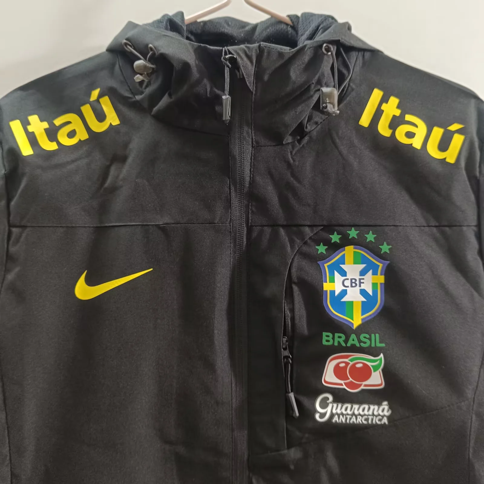 25/26 Brazil windbreaker 3
