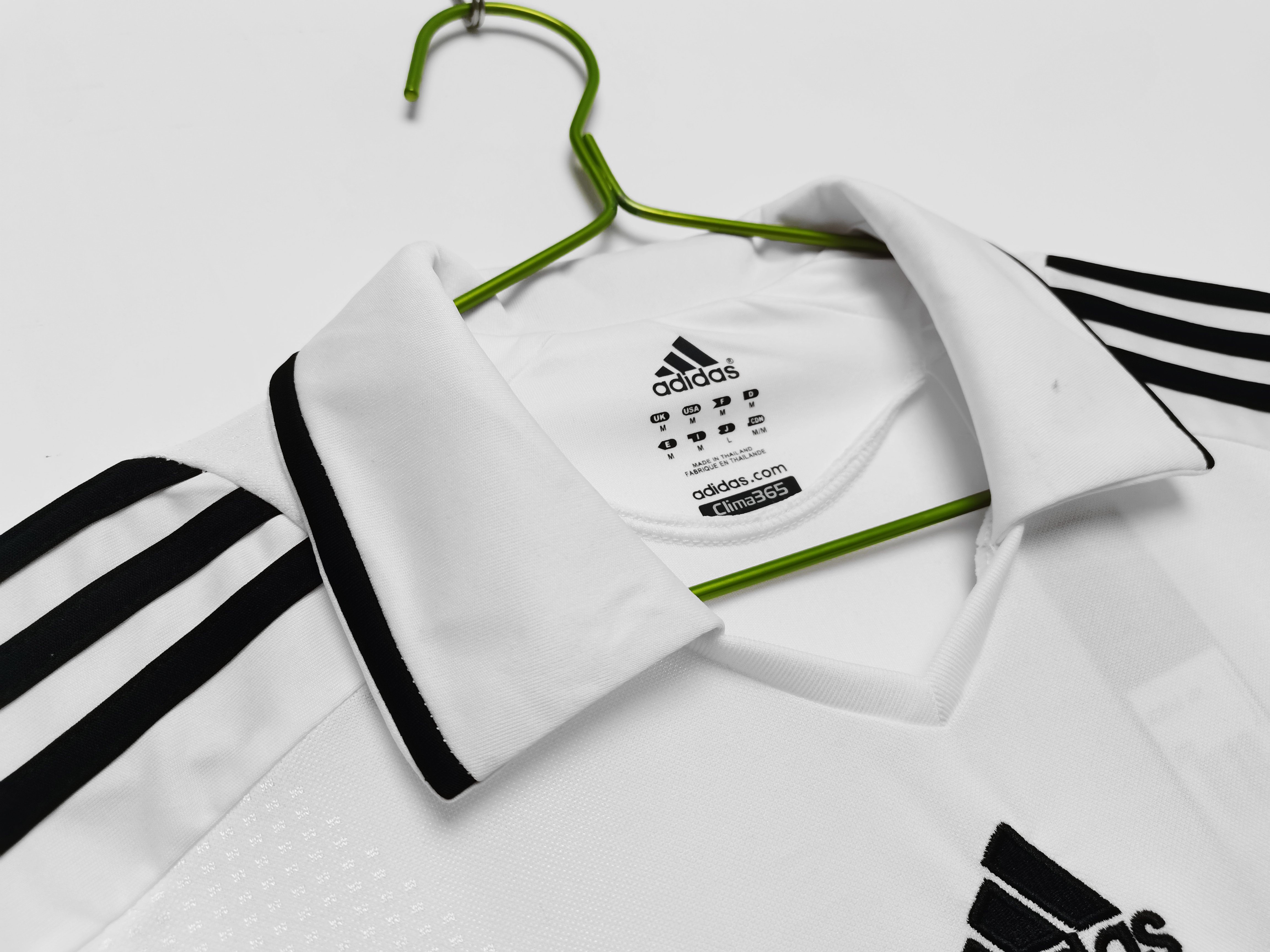 Retro Real M&alpha;drid 2008/09 Home Long Sleeves 3