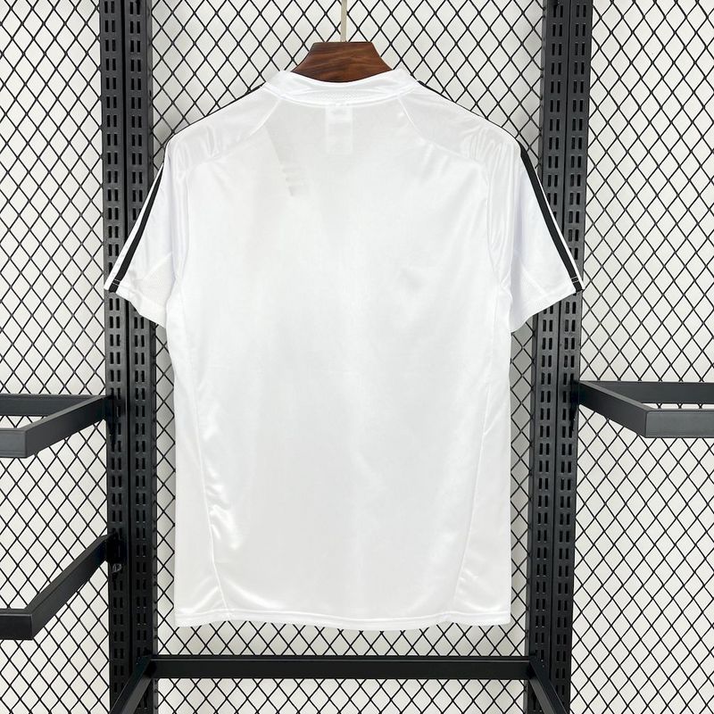 Retro  Real M&alpha;drid 2004/05 Home White 3