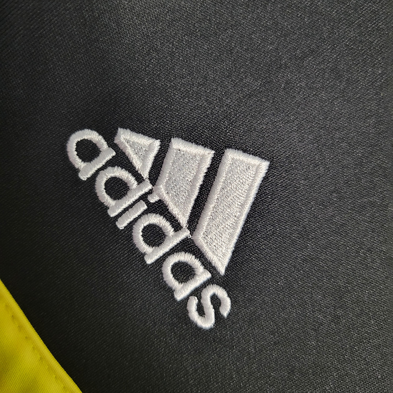 Retro Real M&alpha;drid 2011/12 Goalkeeper Black 3