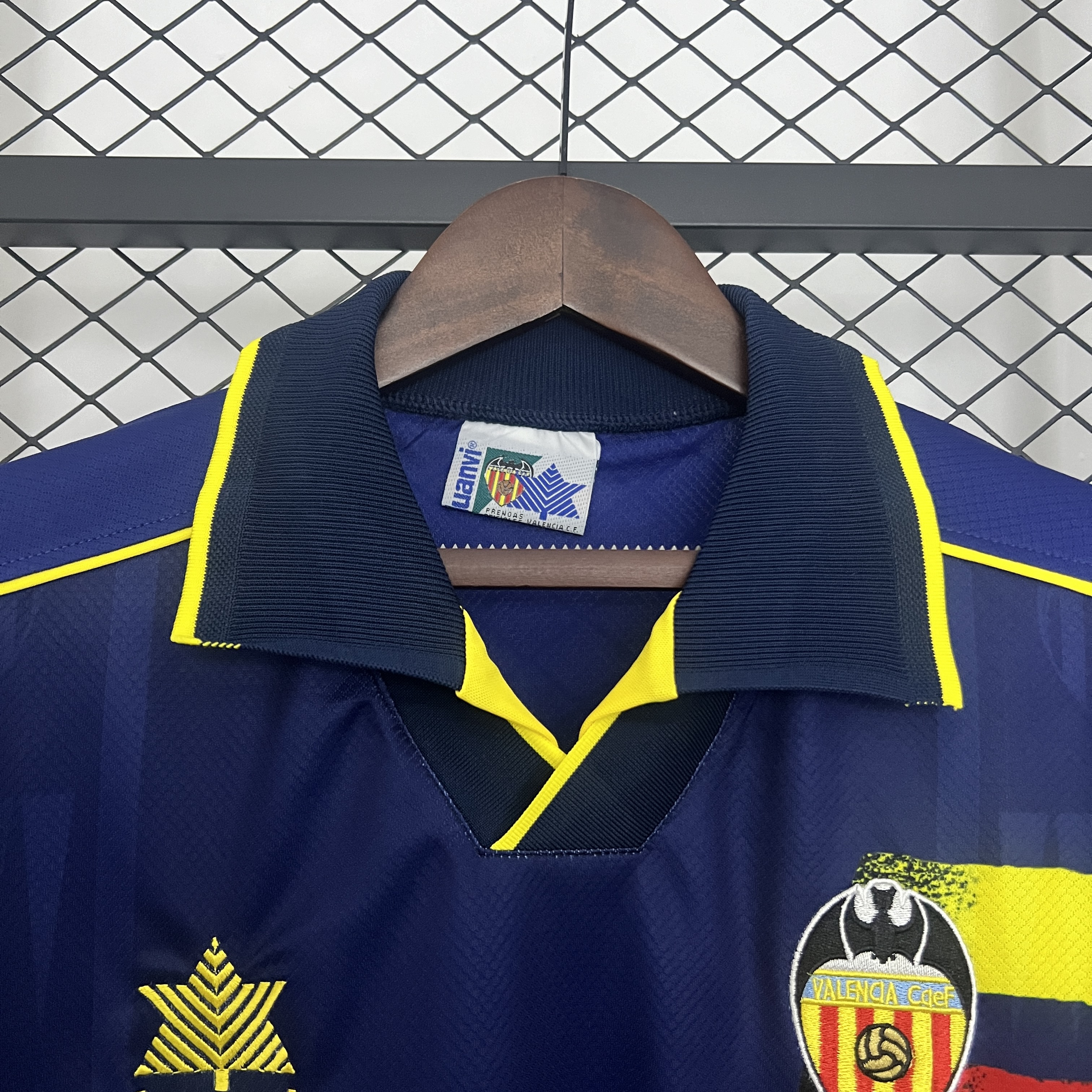 Retro V&alpha;lencia 96/97 Away S-XXL 3