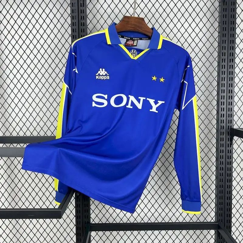 Retro Juventus 1996/97 Away Long Sleeves S-XXL