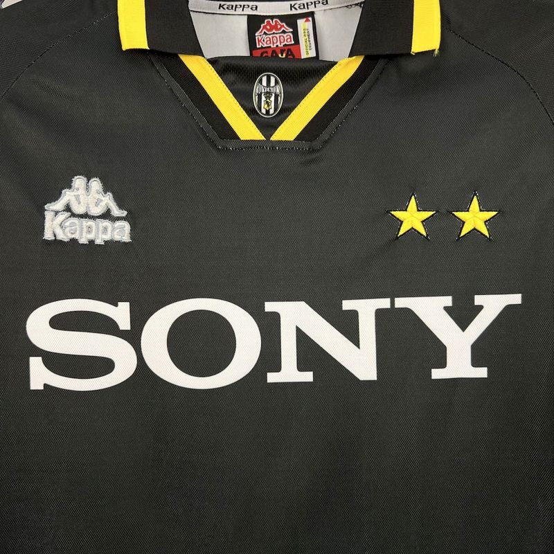 Retro Juventus 1995/96 Third S-XXL 4