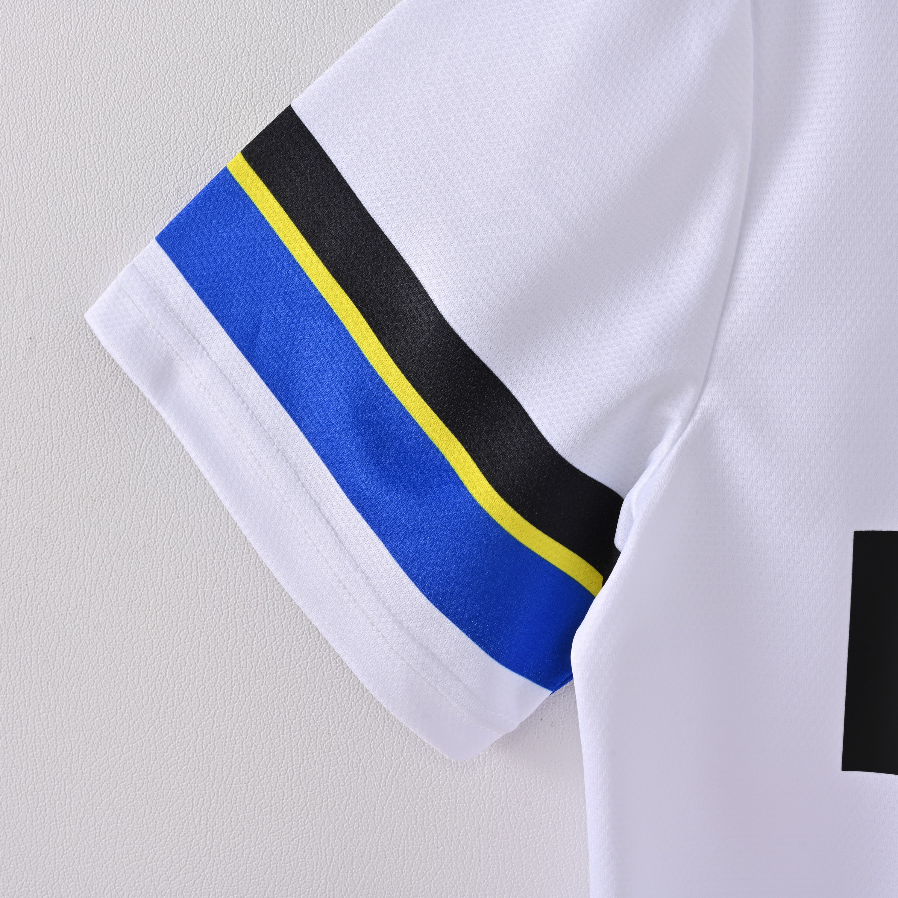 Retro Inter Milan 97/98 Away 4