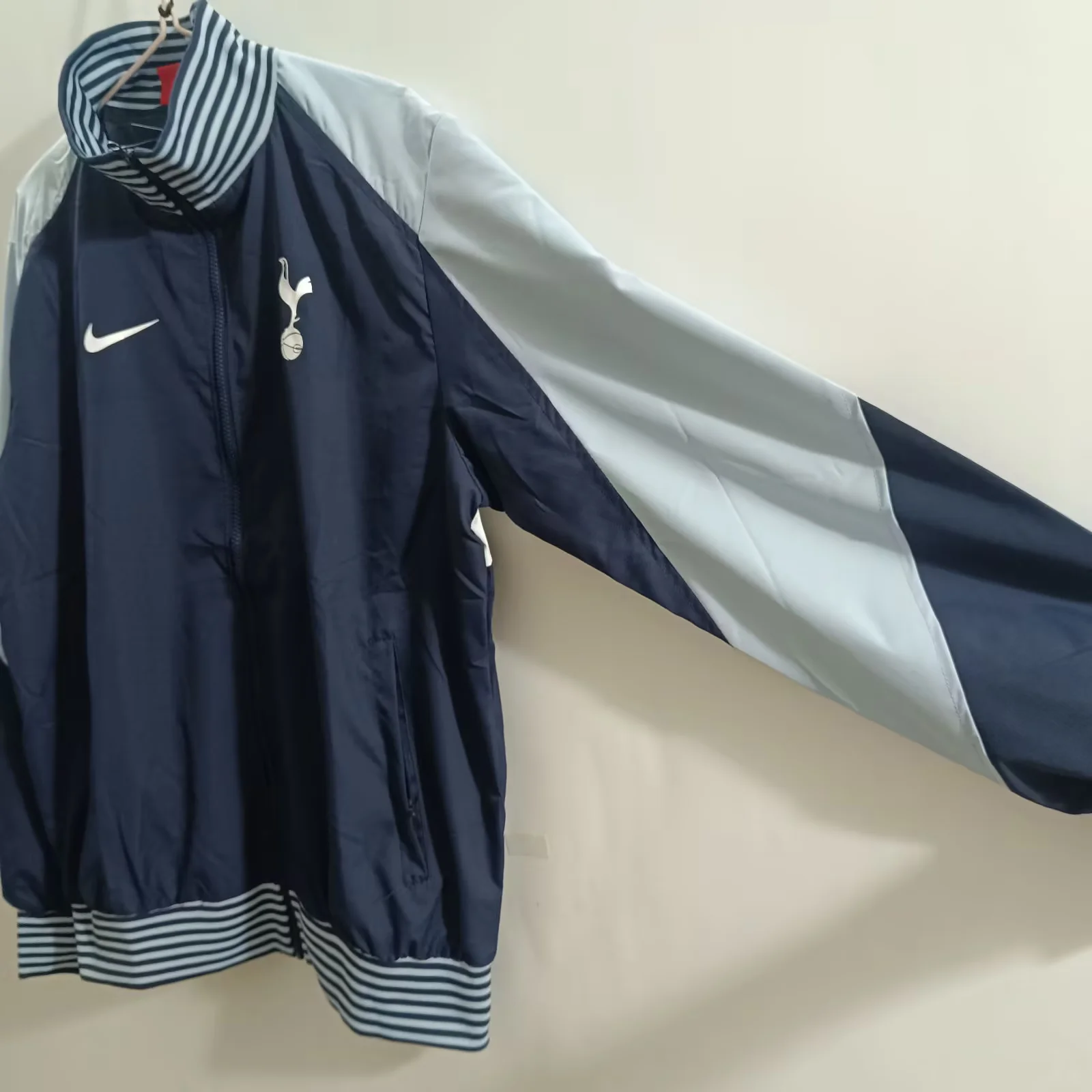 Tottenham Hotspur windbreaker 3