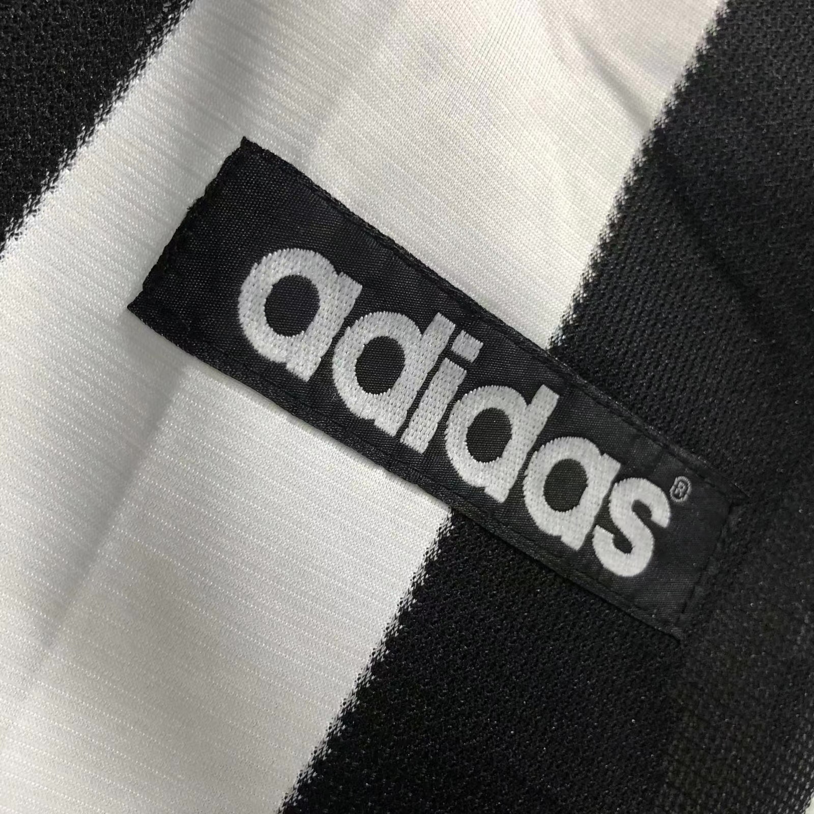 Retro Newcastle 1995/97 Home 3