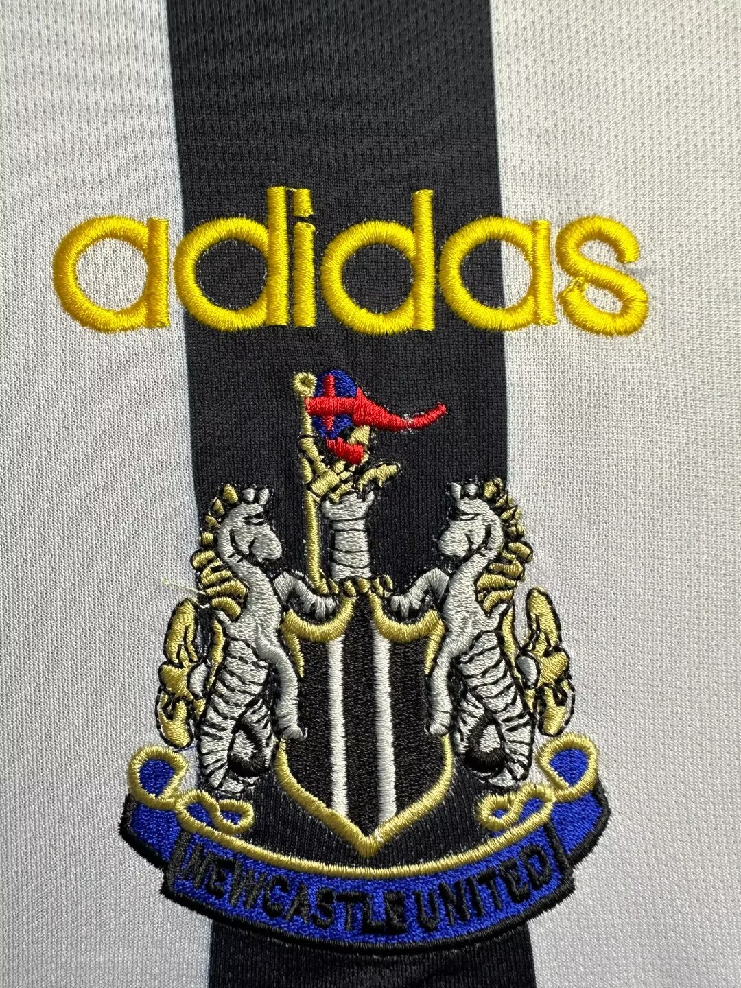 Retro Newcastle 1997/99 Home 4