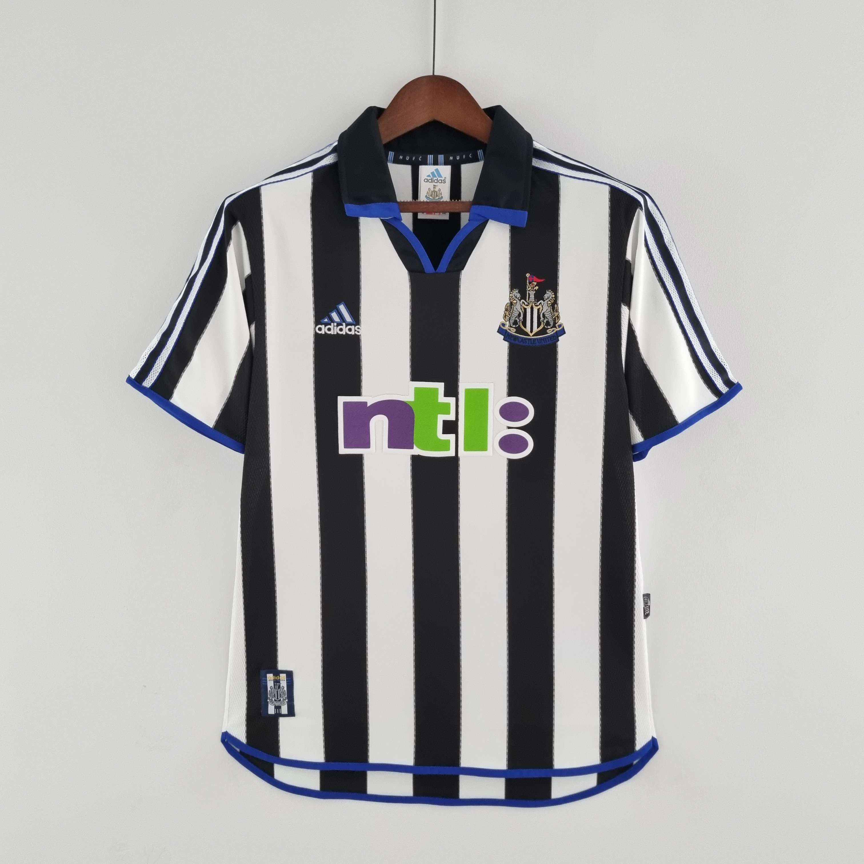 Retro Newcastle 2000/01 Home