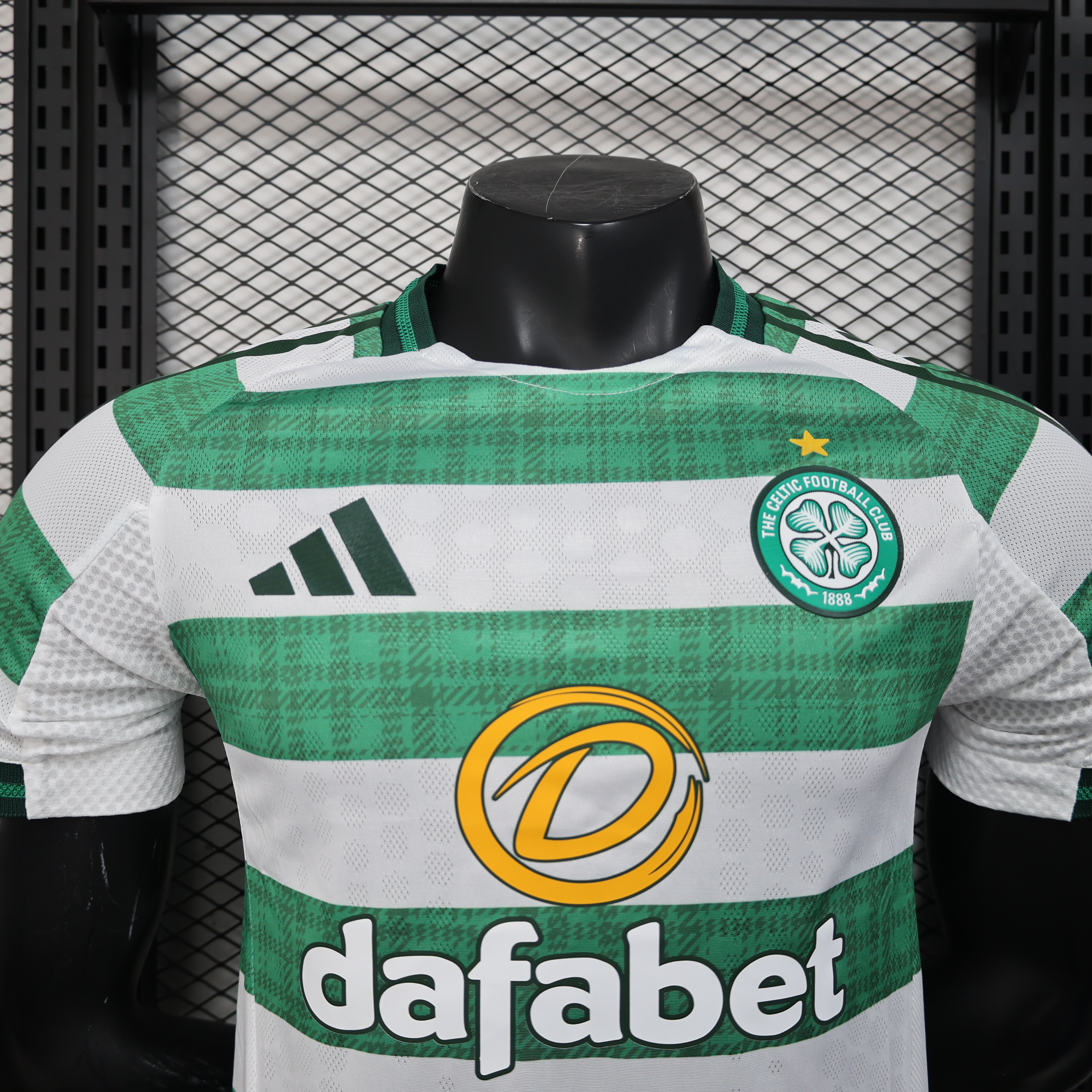 Player Version Celtic Men's 2025/26 Home Shirt S-XXL 3