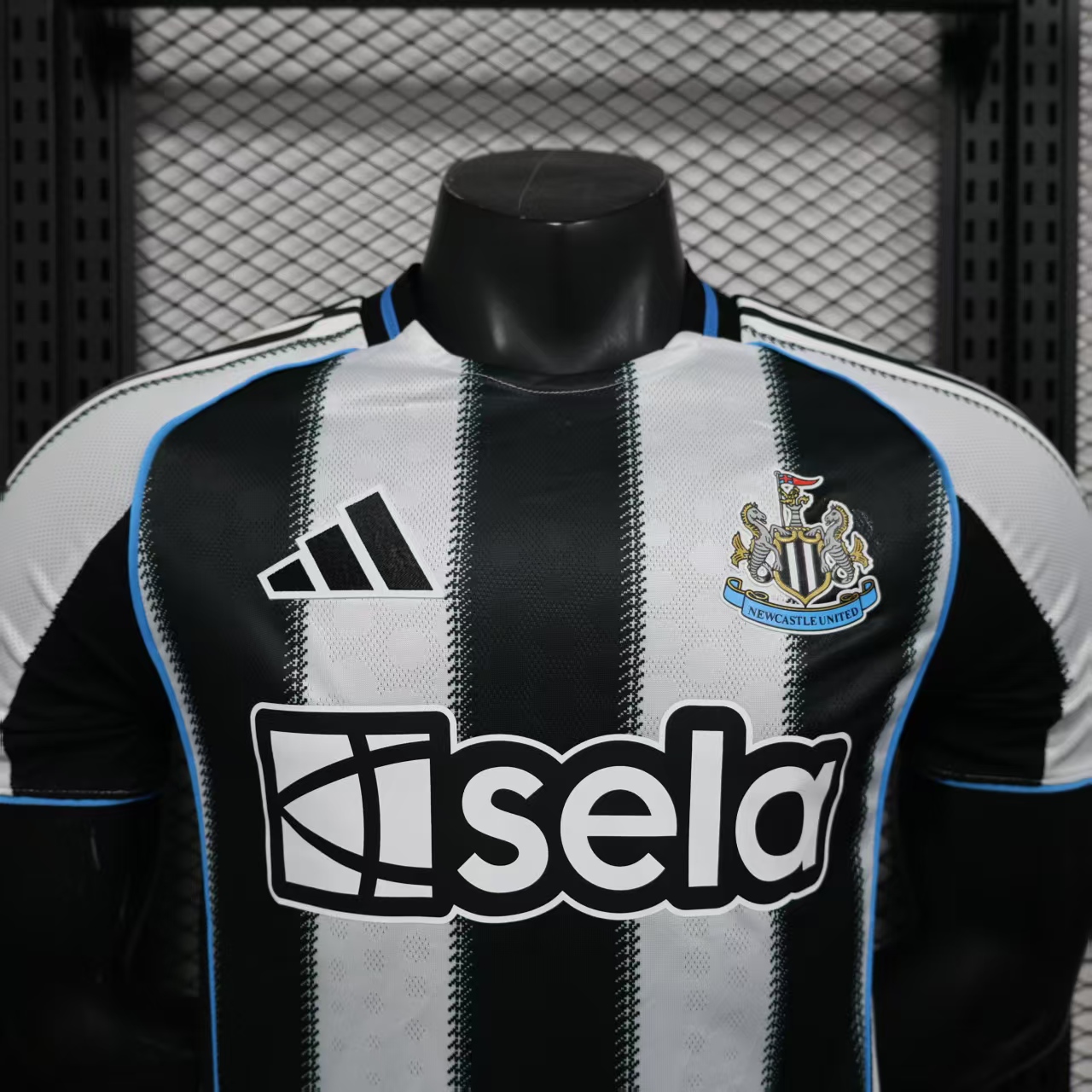 Player Version Newcastle 25/26 Home 3