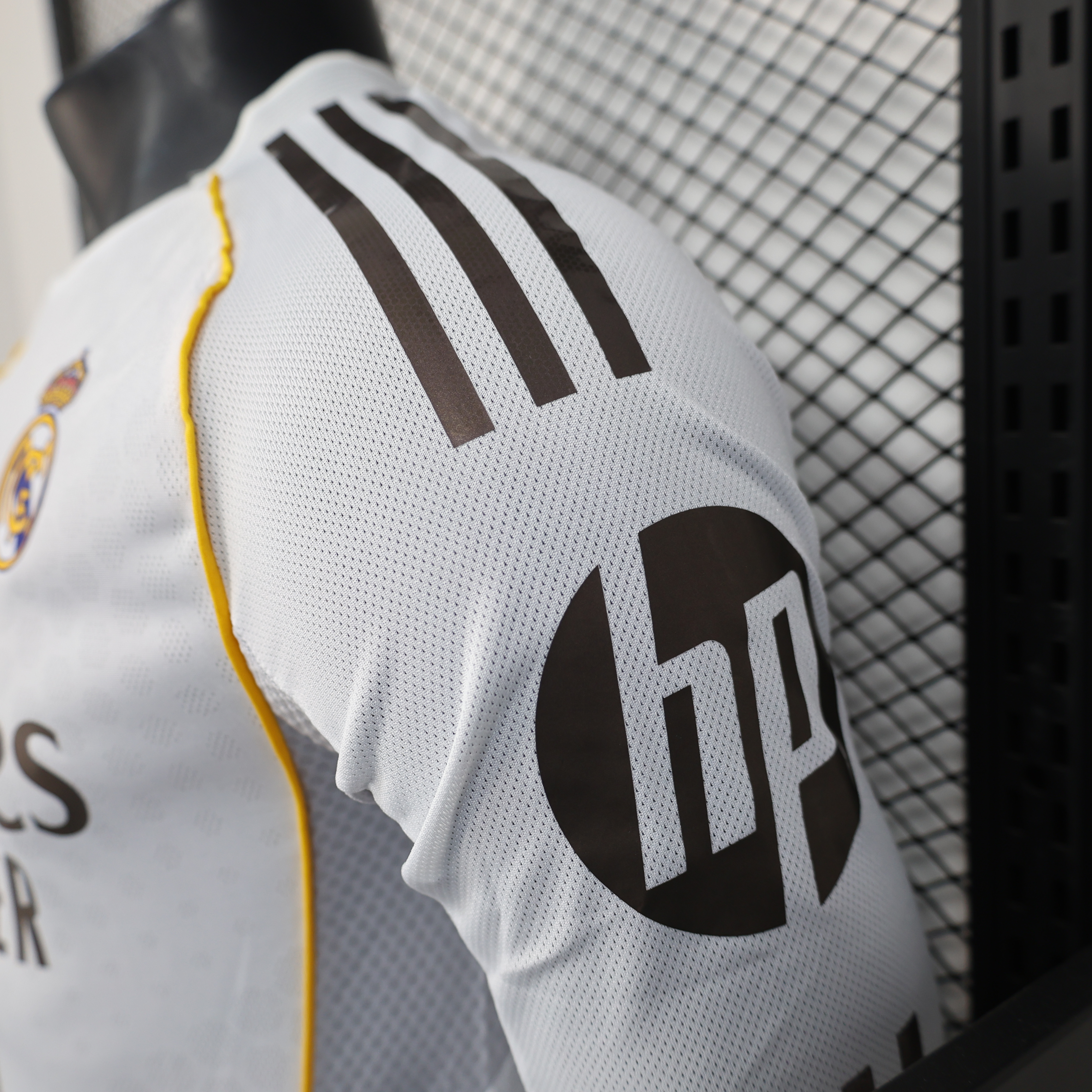 Player Version Real Madrid 25/26 Home Long Sleeves 4