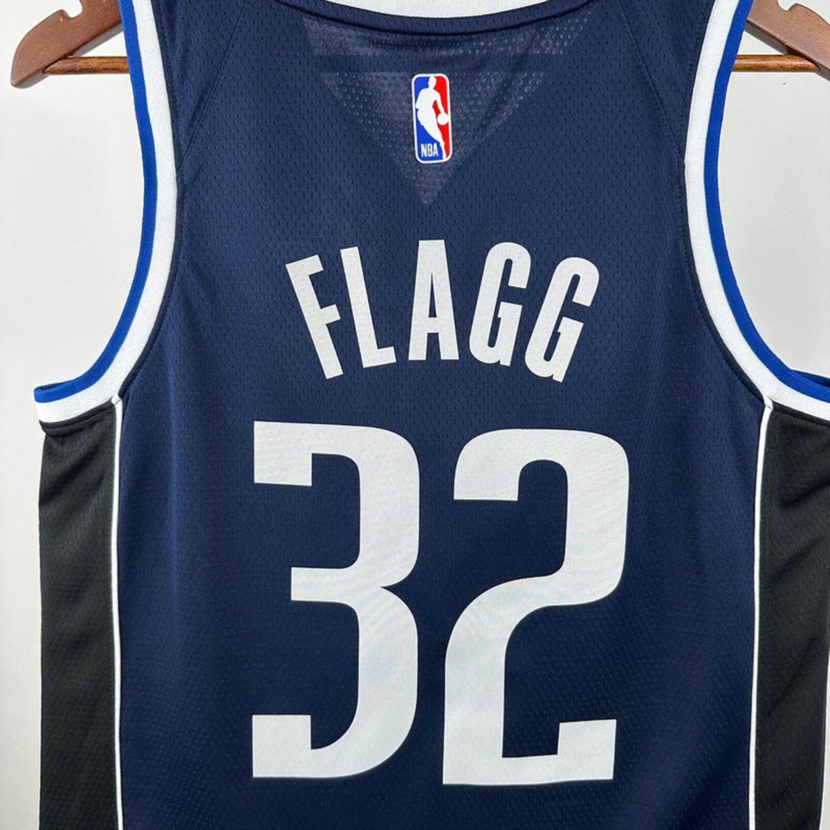 Dallas Mavericks Flyer #32