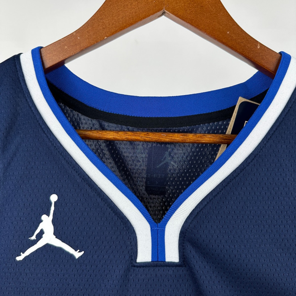 Dallas Mavericks Flyer #32