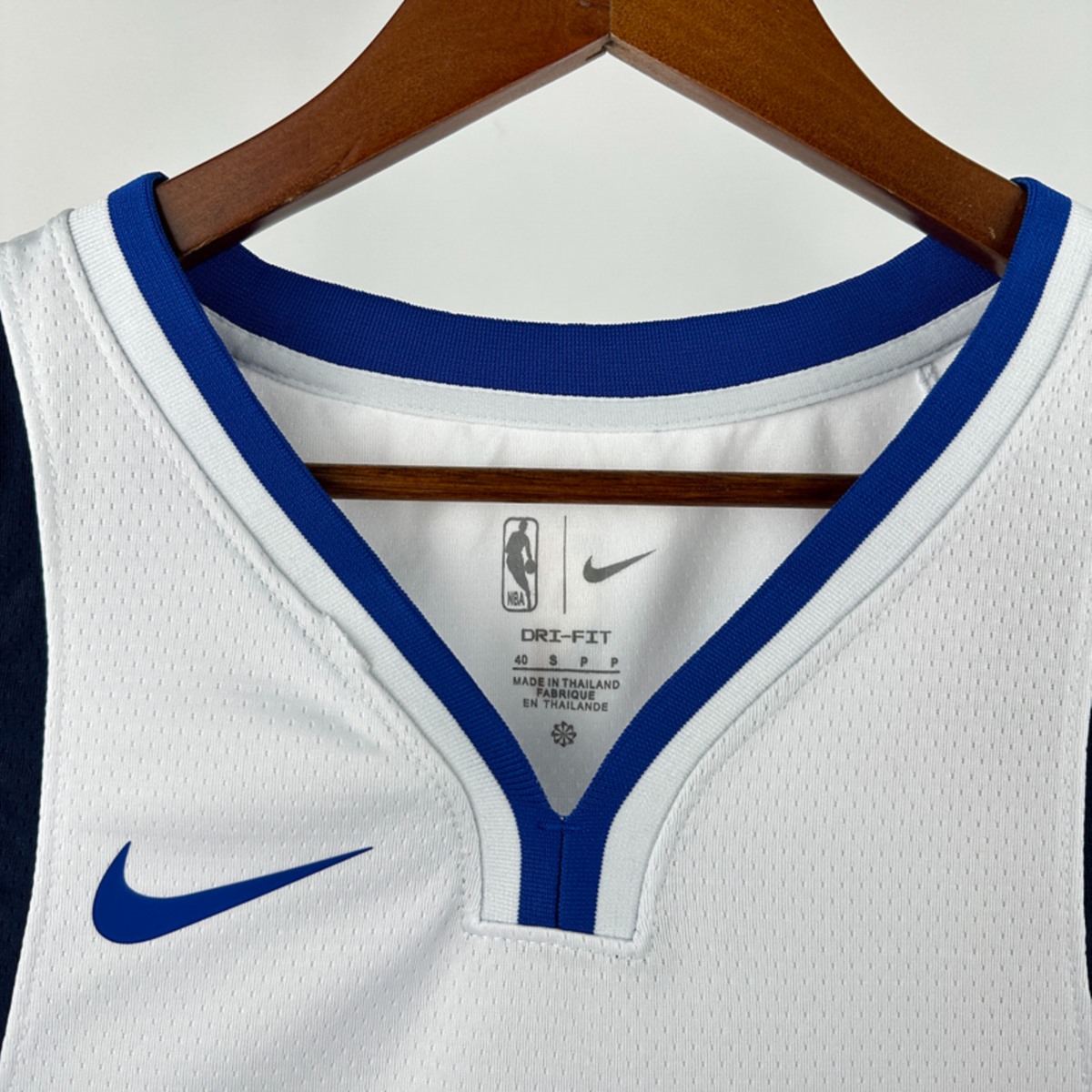 Dallas Mavericks White #32