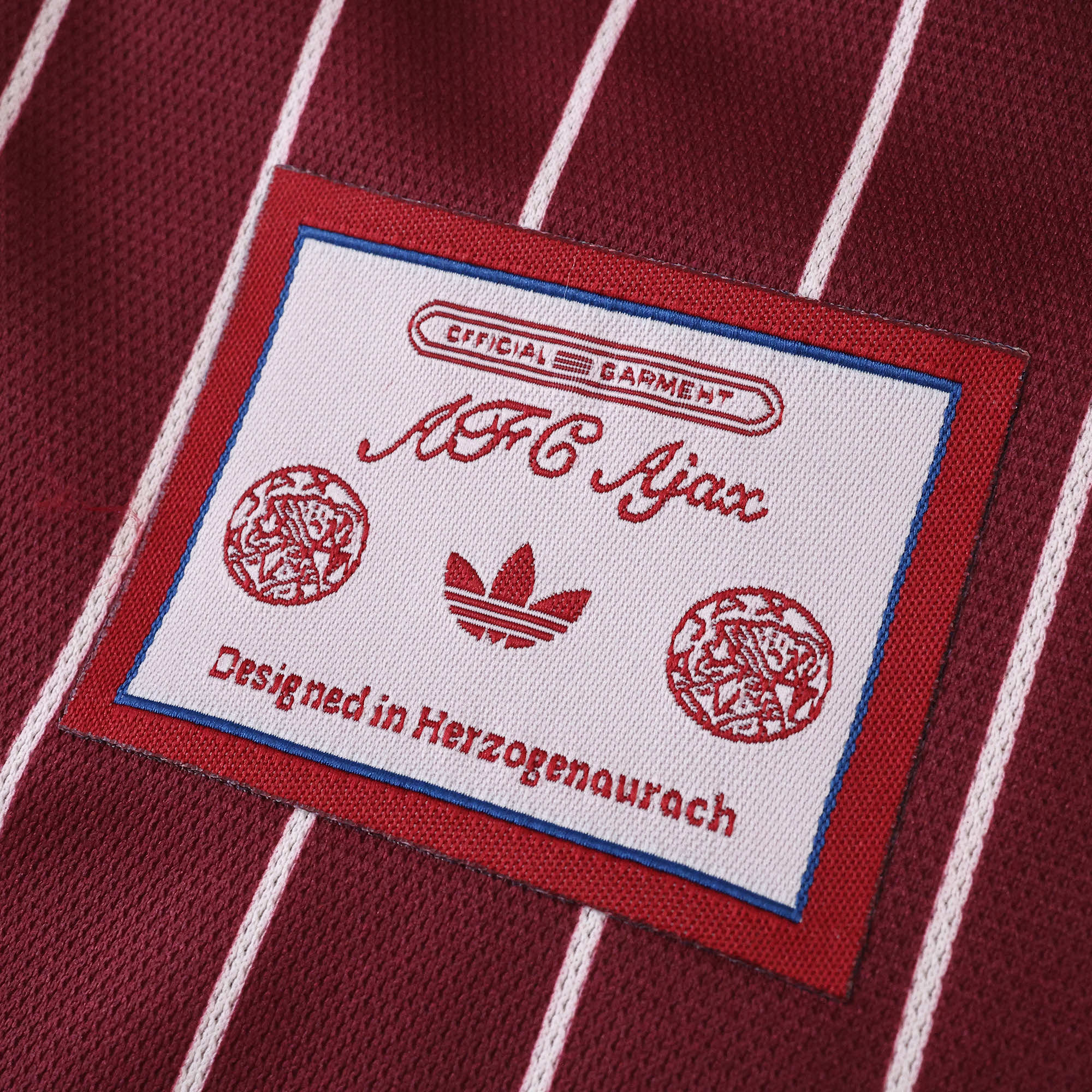 Ajax 25/26 Red Kit S-XXL 3