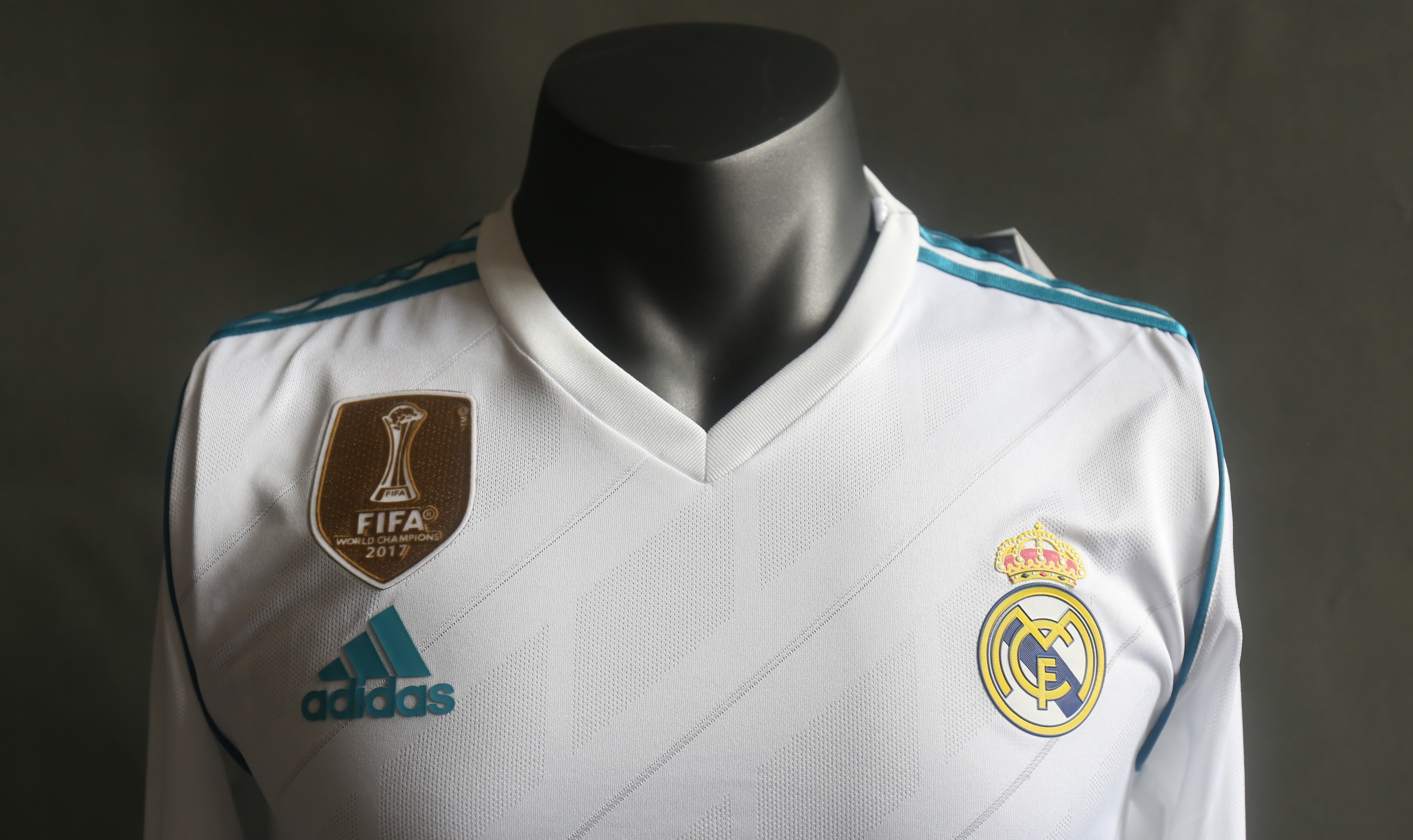 Player Version Retro Real Madrid 17/18 Home Long Sleeves S-3XL