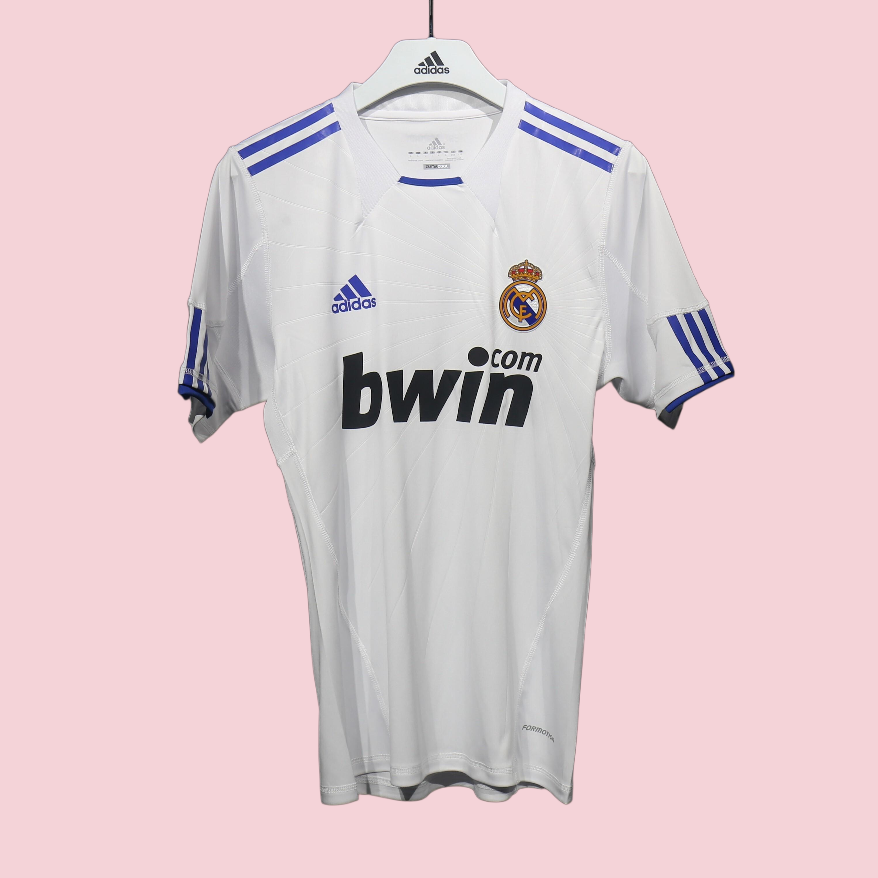 Player Version Retro Real Madrid 10/11 Home S-3XL