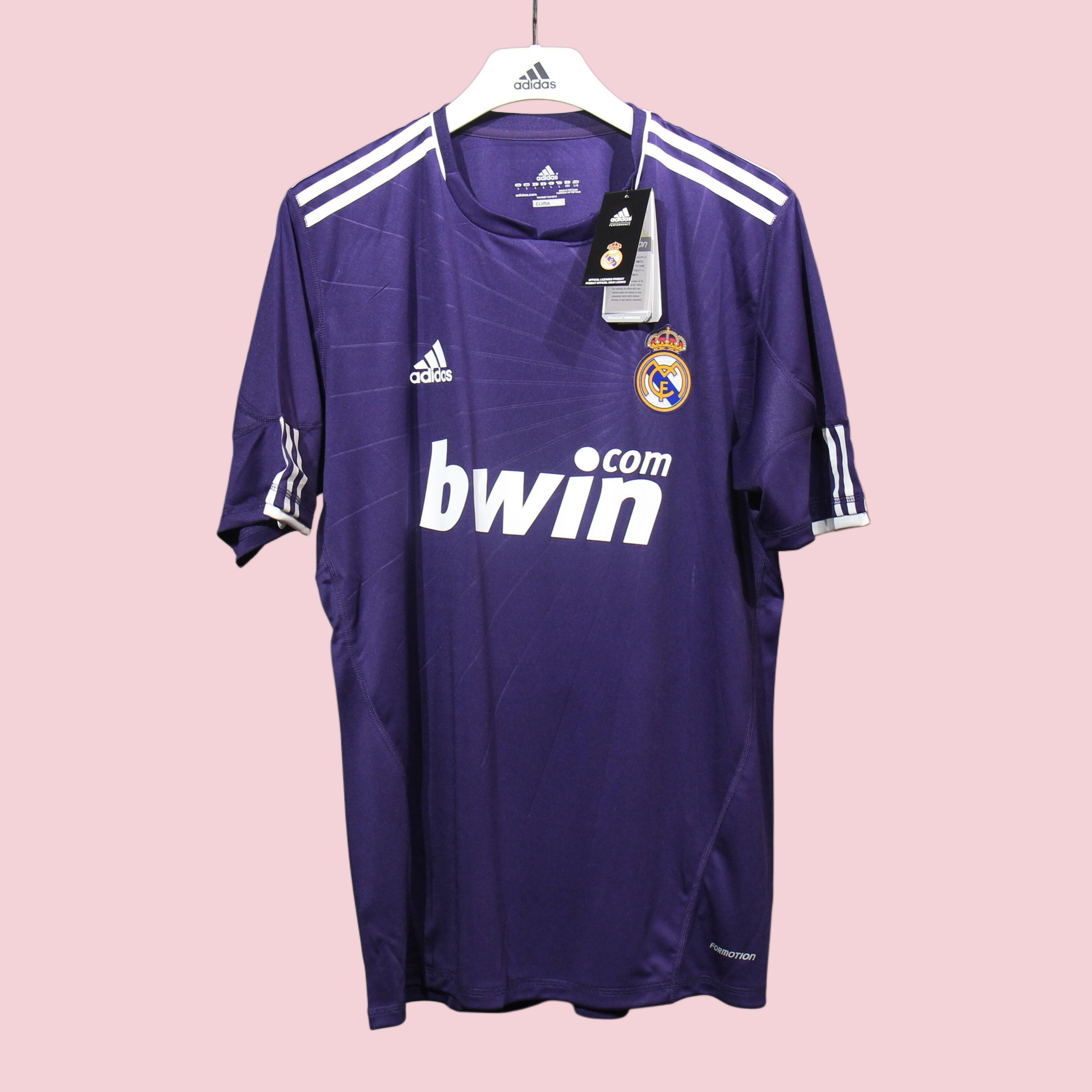 Player Version Retro Real Madrid 10/11 Third S-3XL