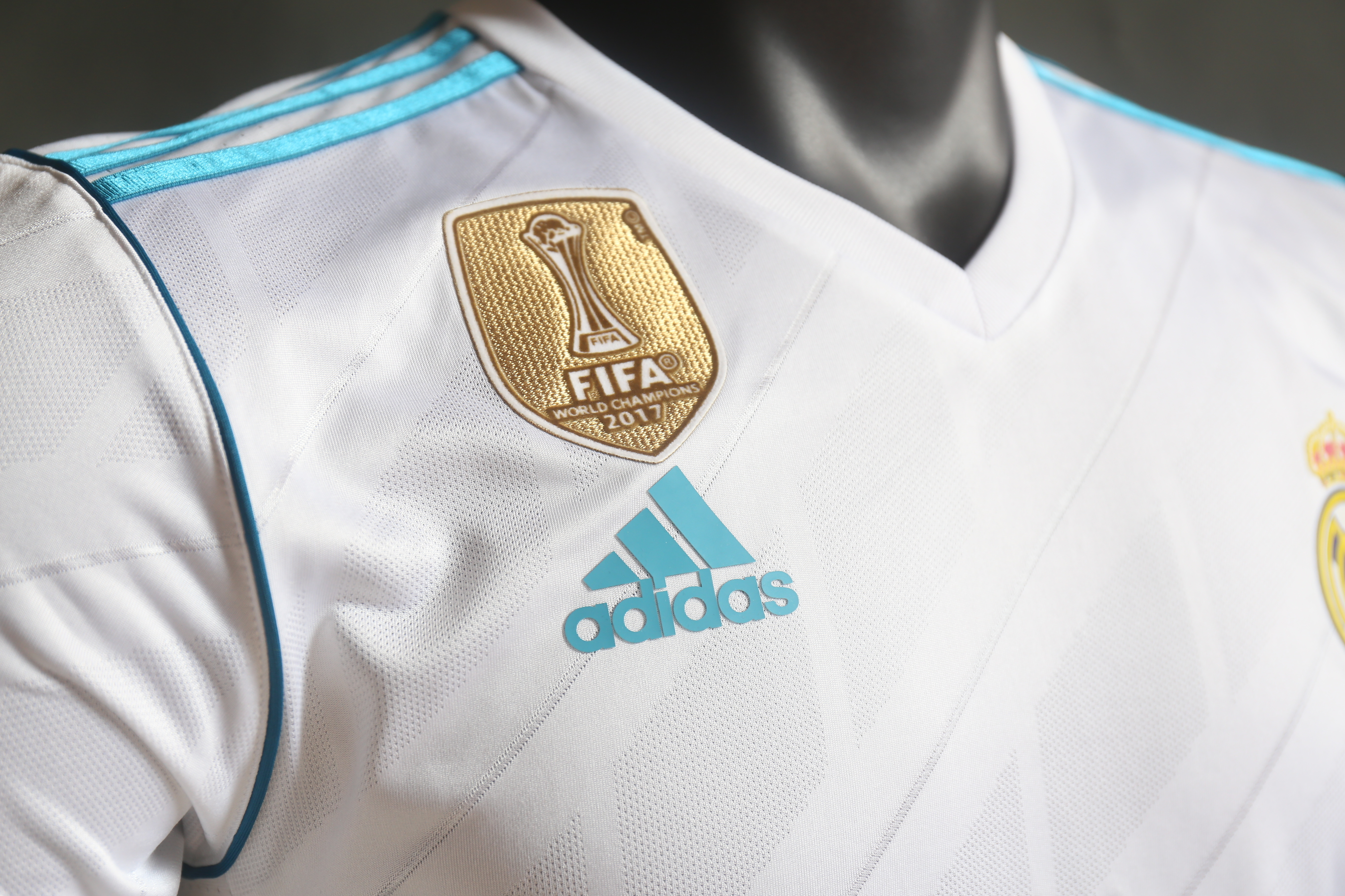 Player Version Retro Real Madrid 17/18 Home S-3XL