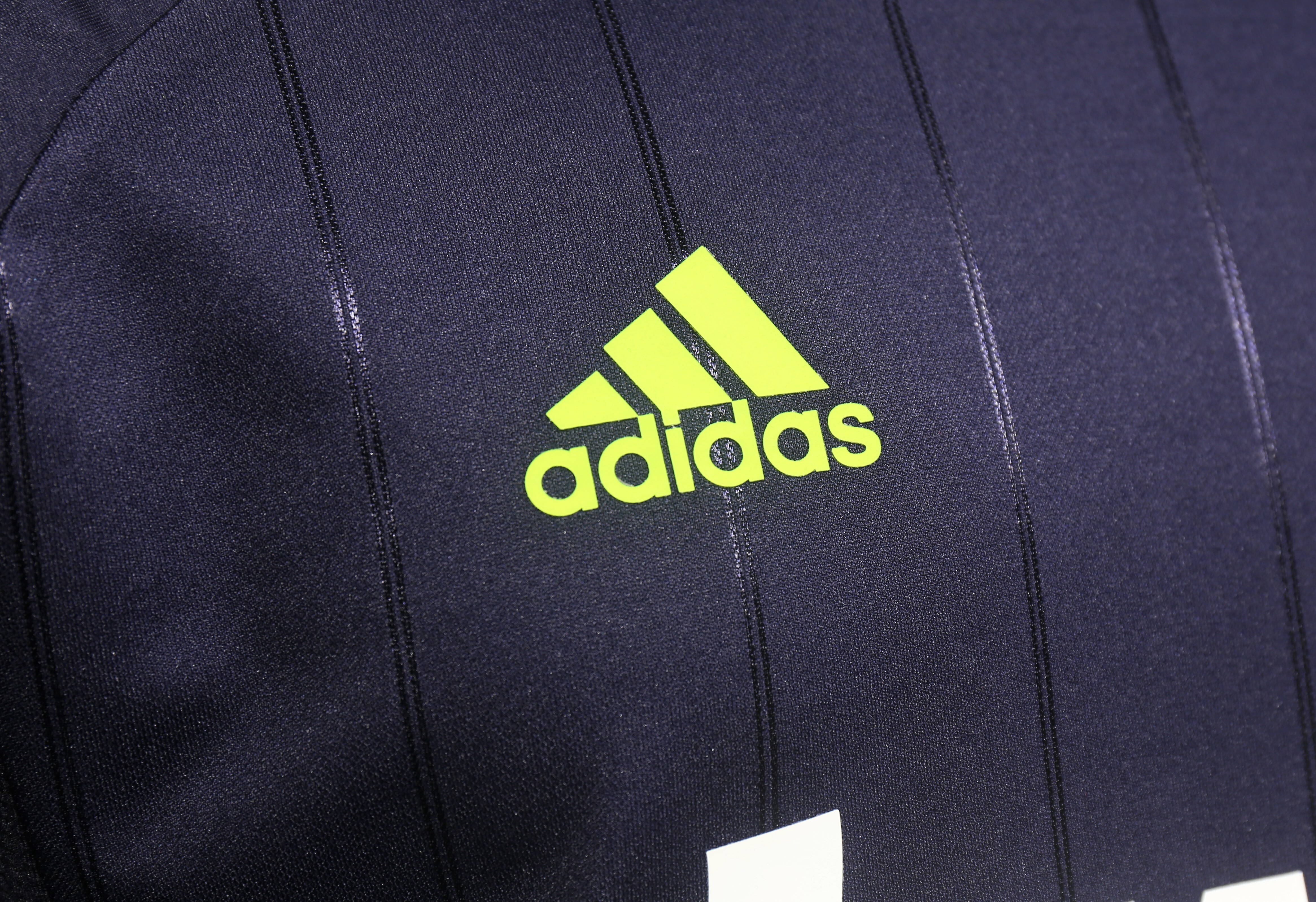 Player Version Retro Real Madrid 12/13 Away S-3XL