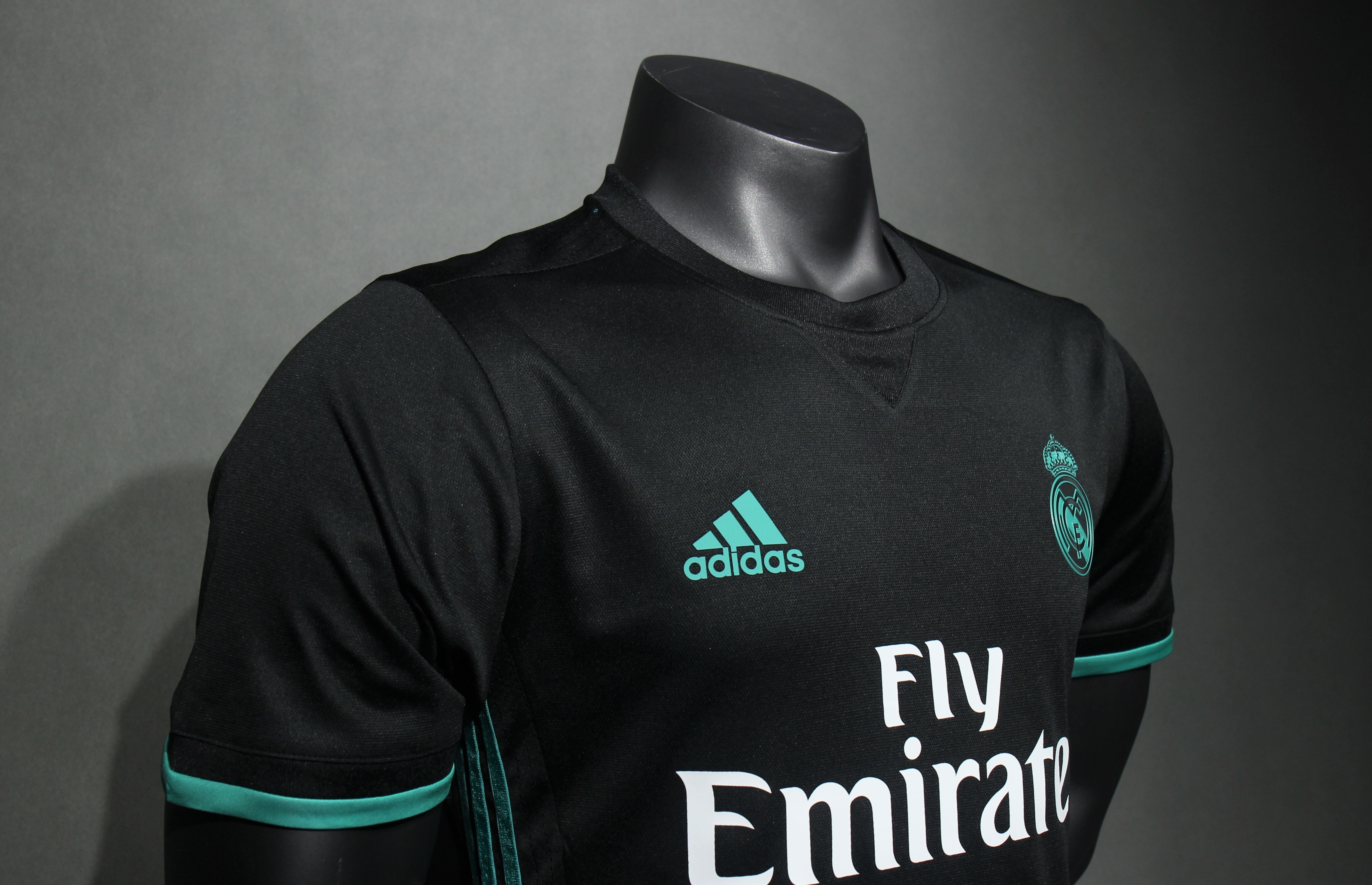 Player Version Retro Real Madrid 17/18 Away S-3XL
