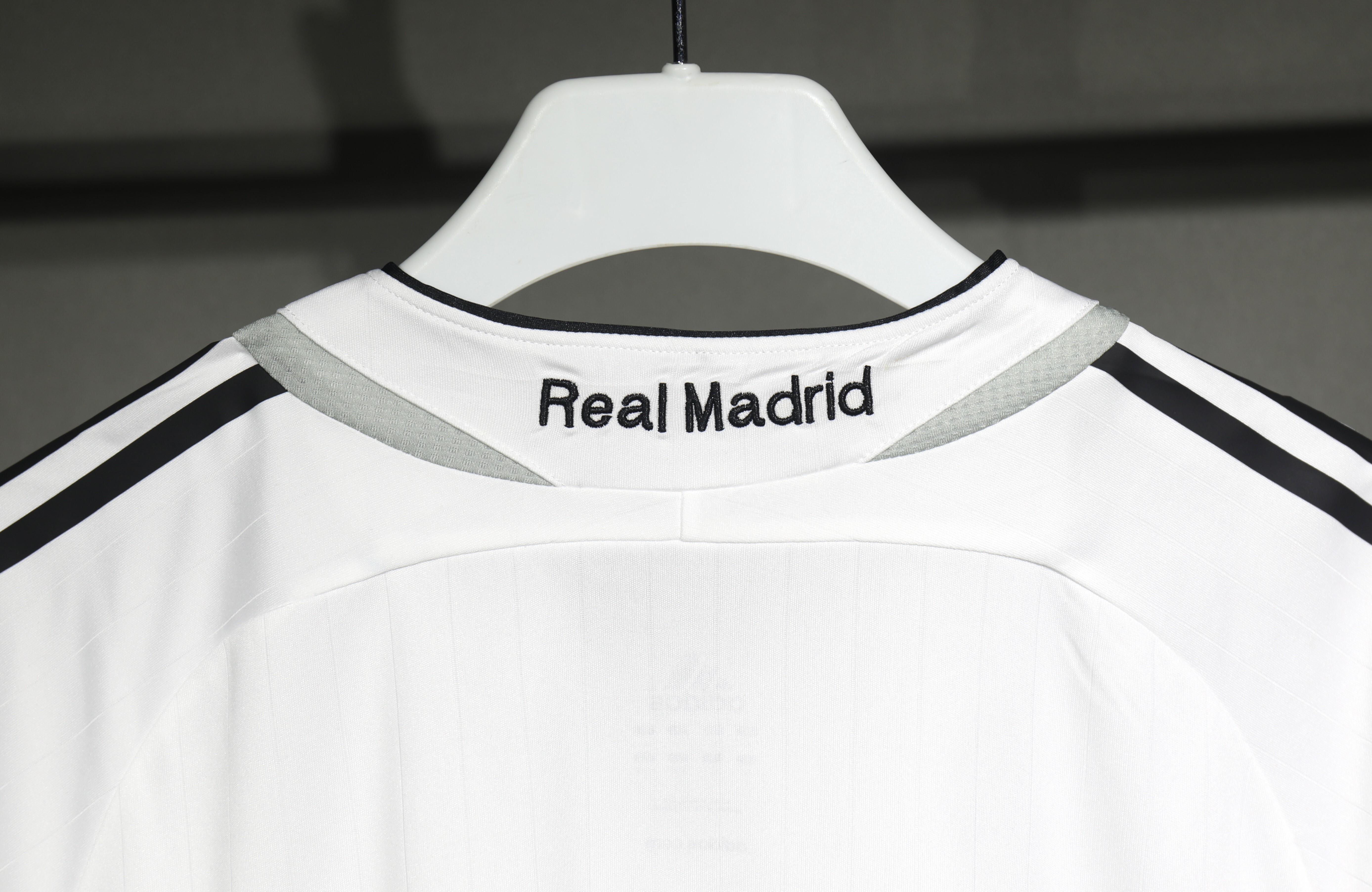 Player Version Retro Real Madrid 06/07 Home White S-3XL