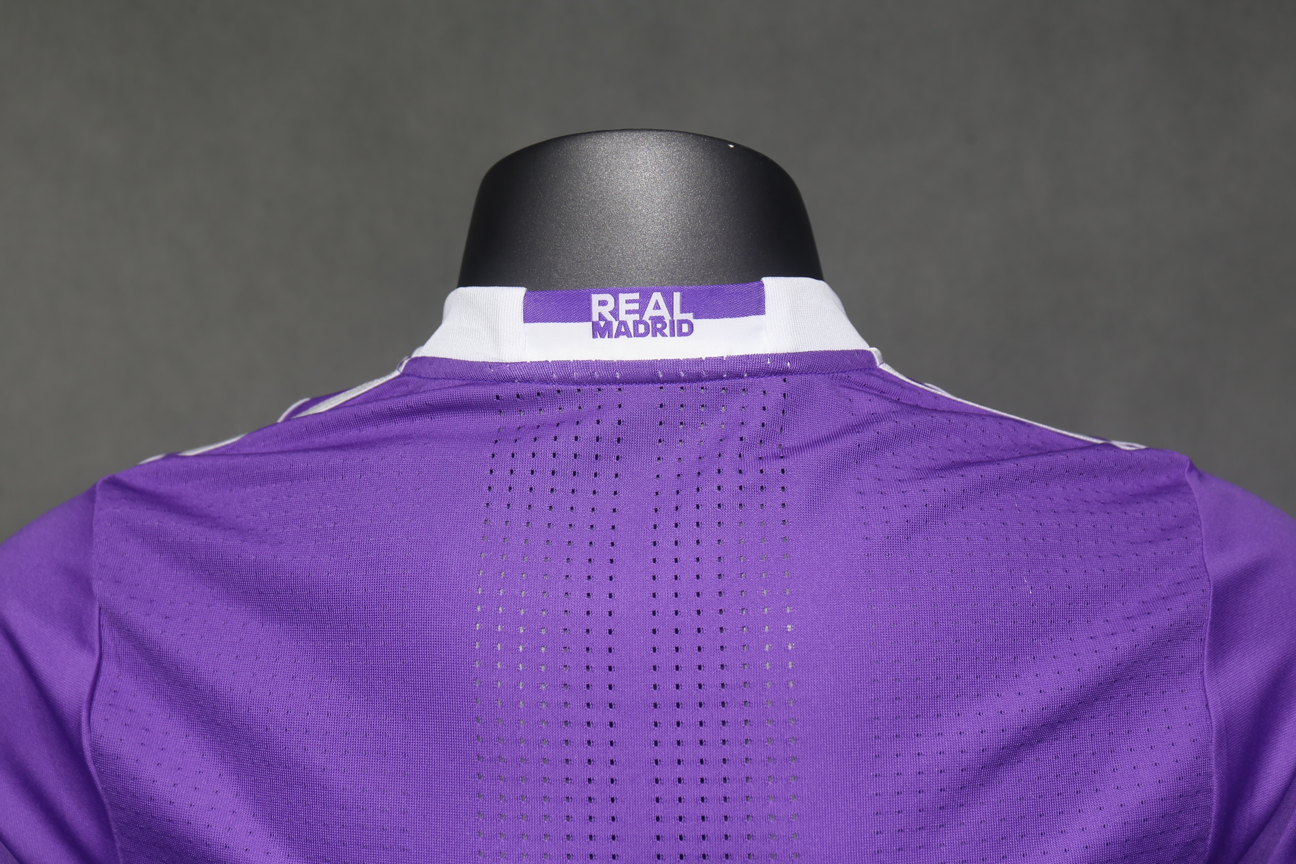 Player Version Retro Real Madrid 2016/17 Away S-3XL