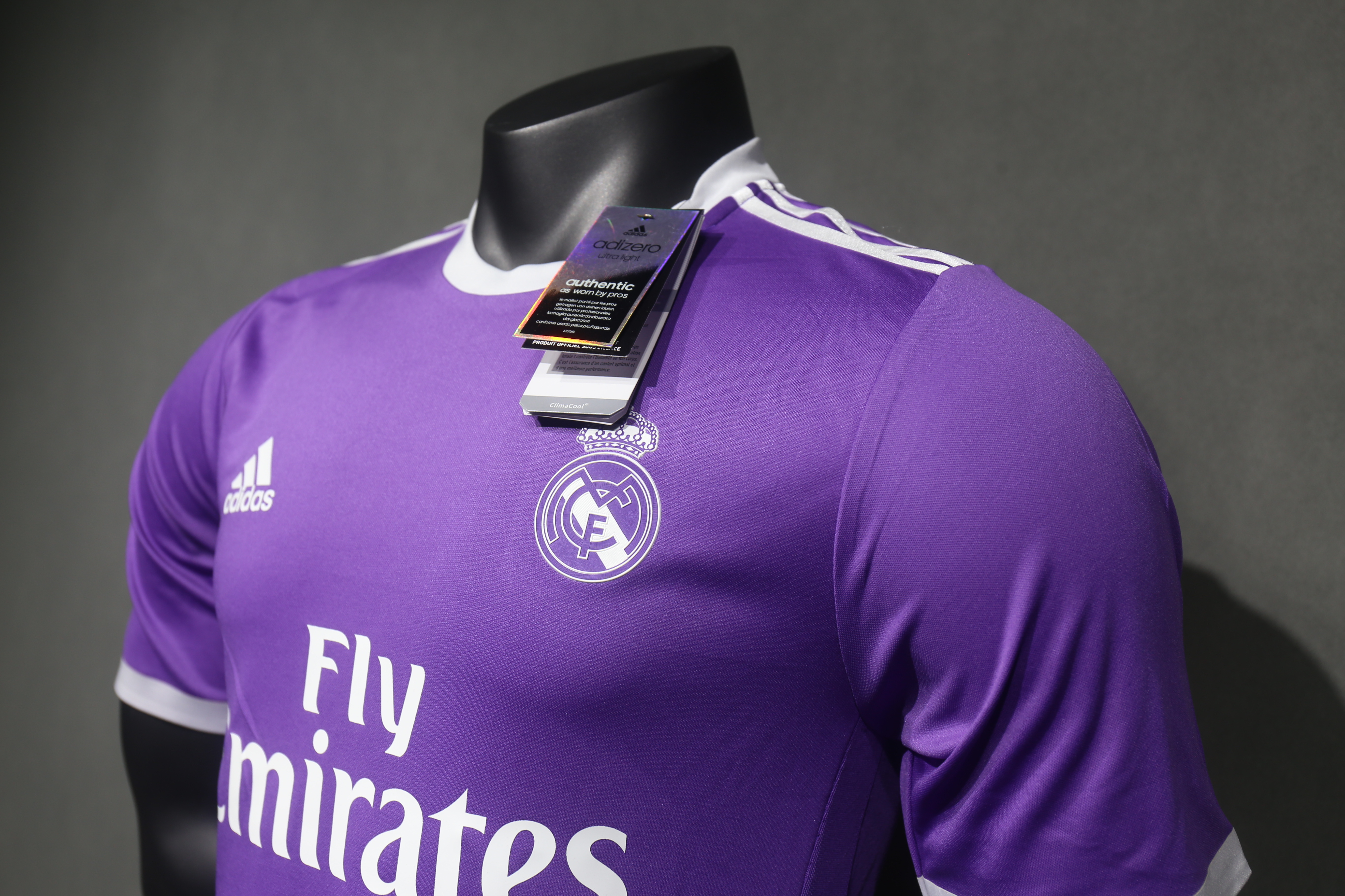 Player Version Retro Real Madrid 2016/17 Away S-3XL