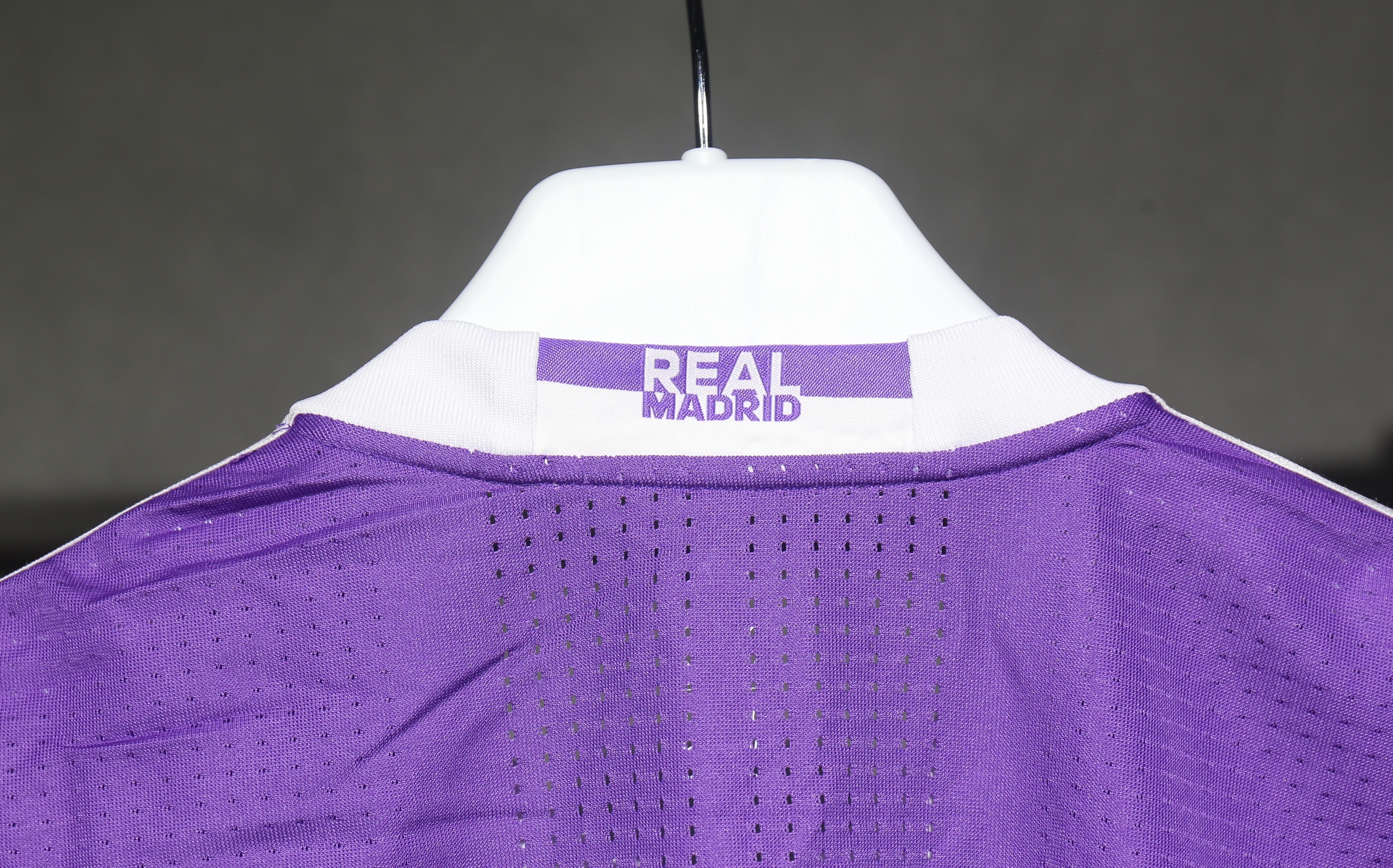 Player Version Retro Real Madrid 2016/17 Away Long Sleeves S-3XL
