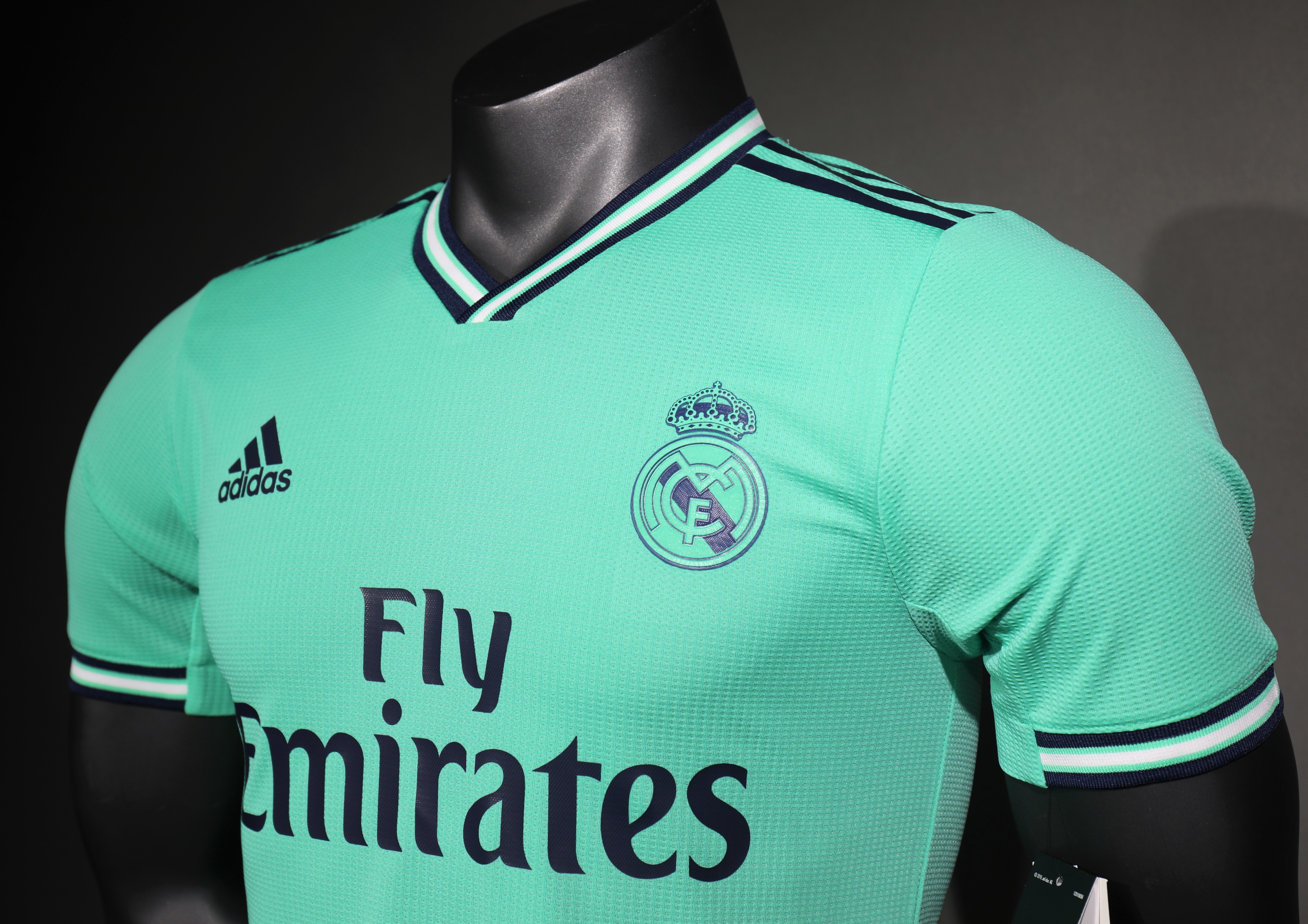 Player Version Retro 19/20 Real Madrid Third S-3XL