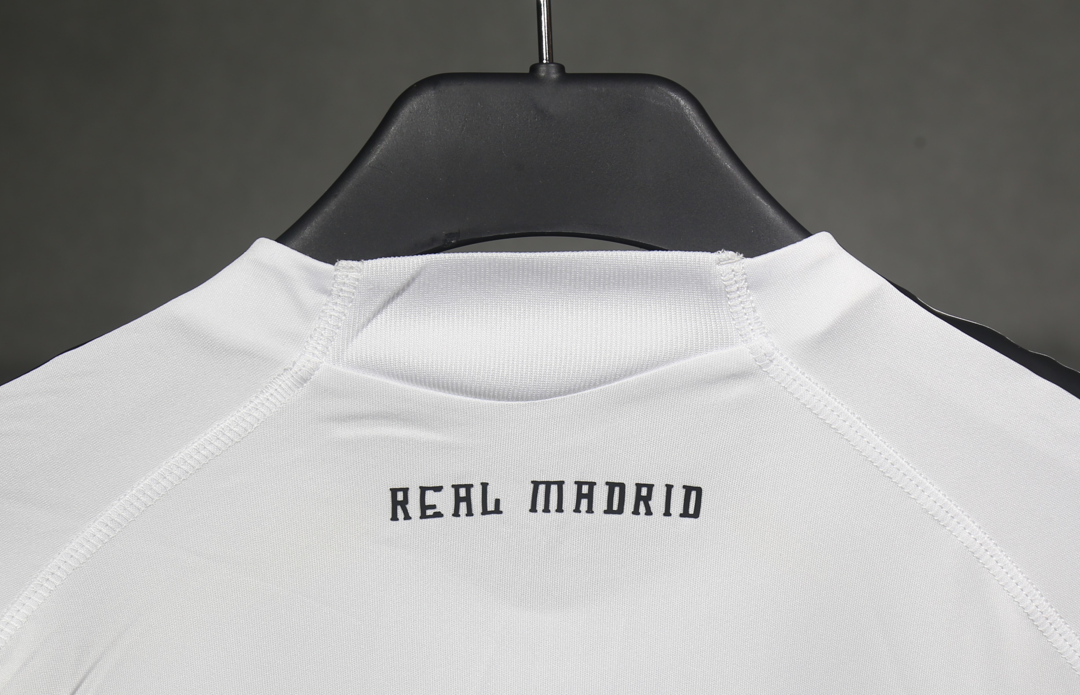 Player Version Retro Real Madrid 09/10 HomeS-3XL