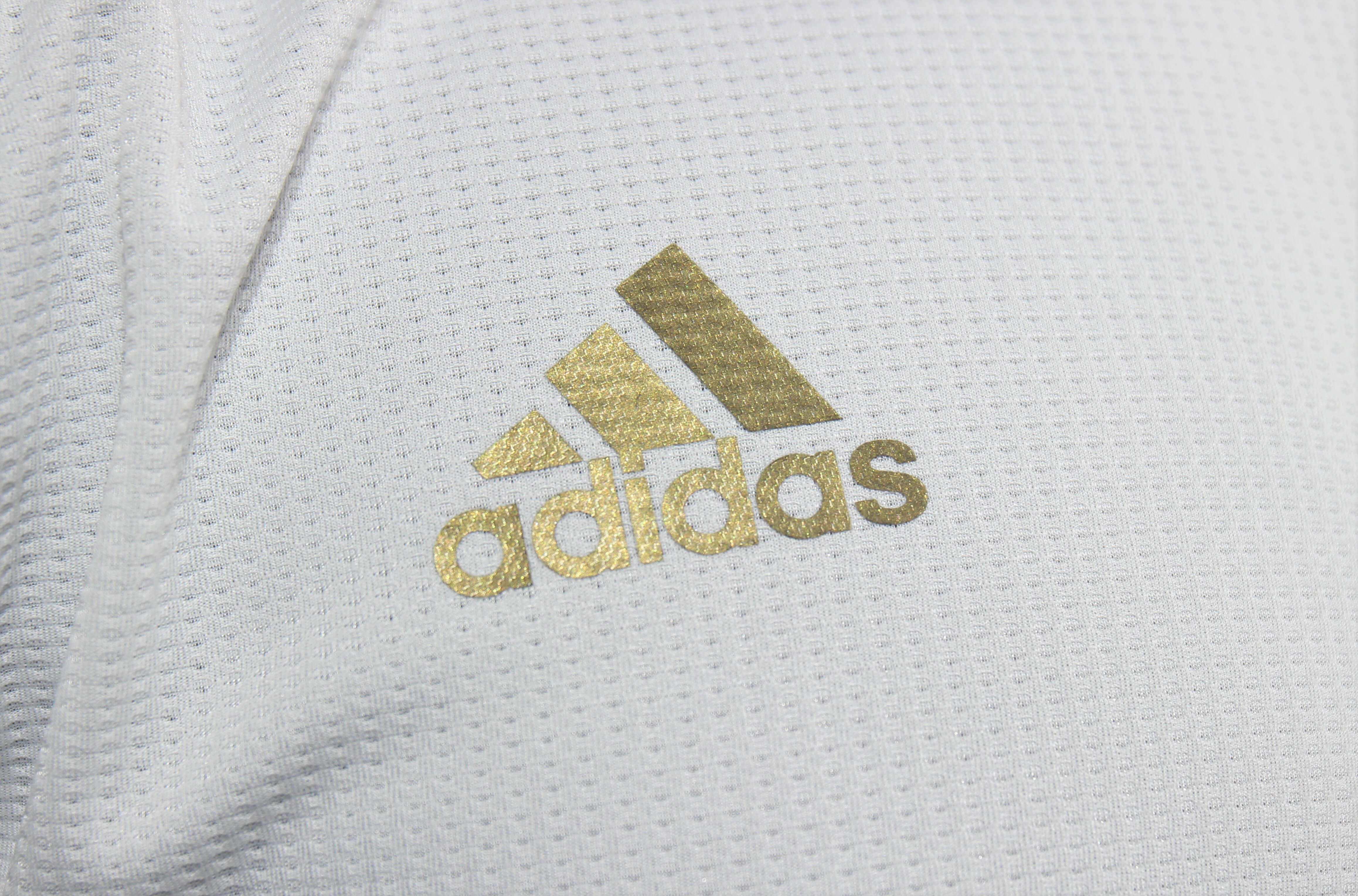 Player Version Retro 19/20 Real Madrid Home S-3XL