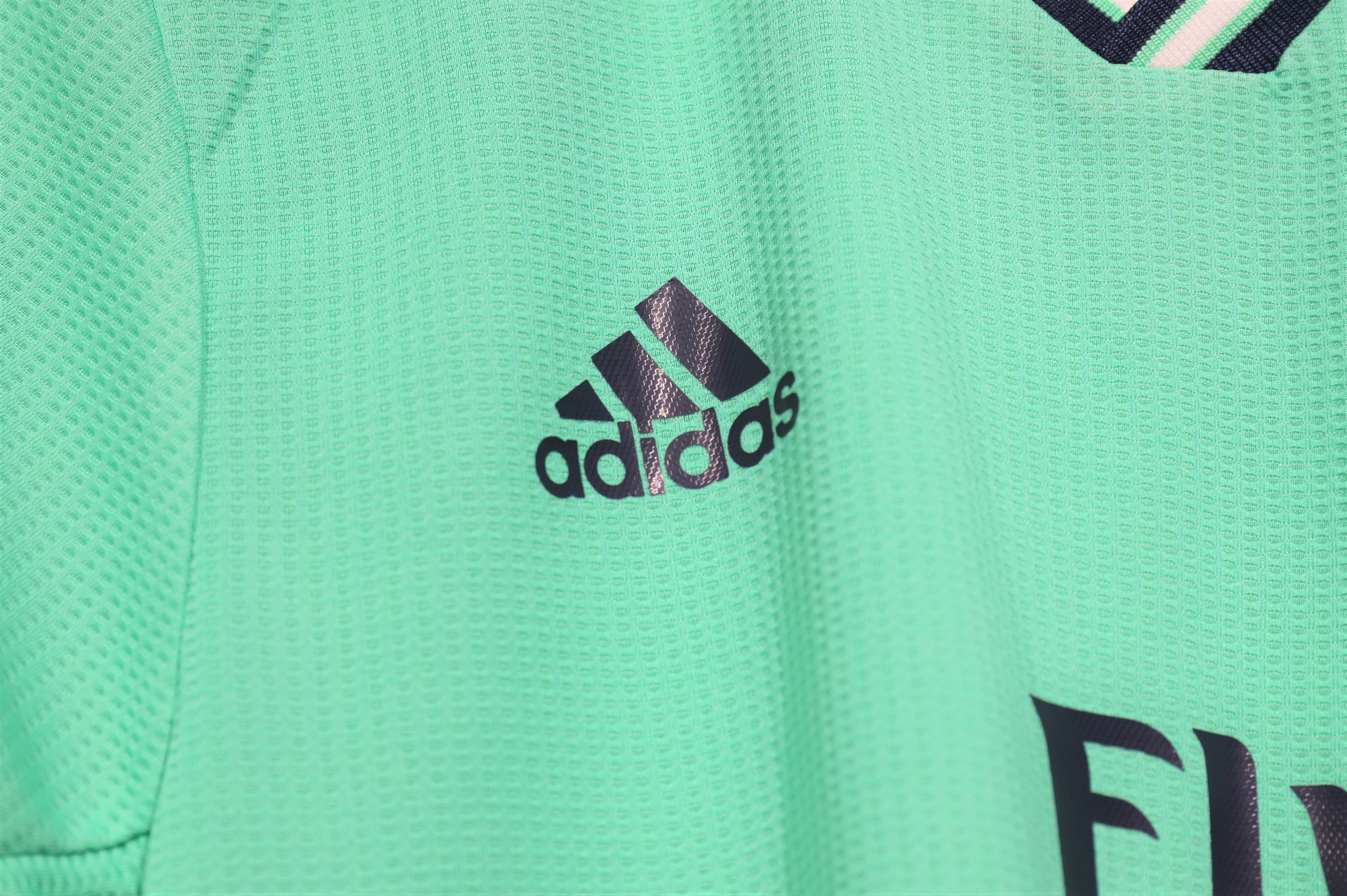 Player Version Retro 19/20 Real Madrid Third S-3XL