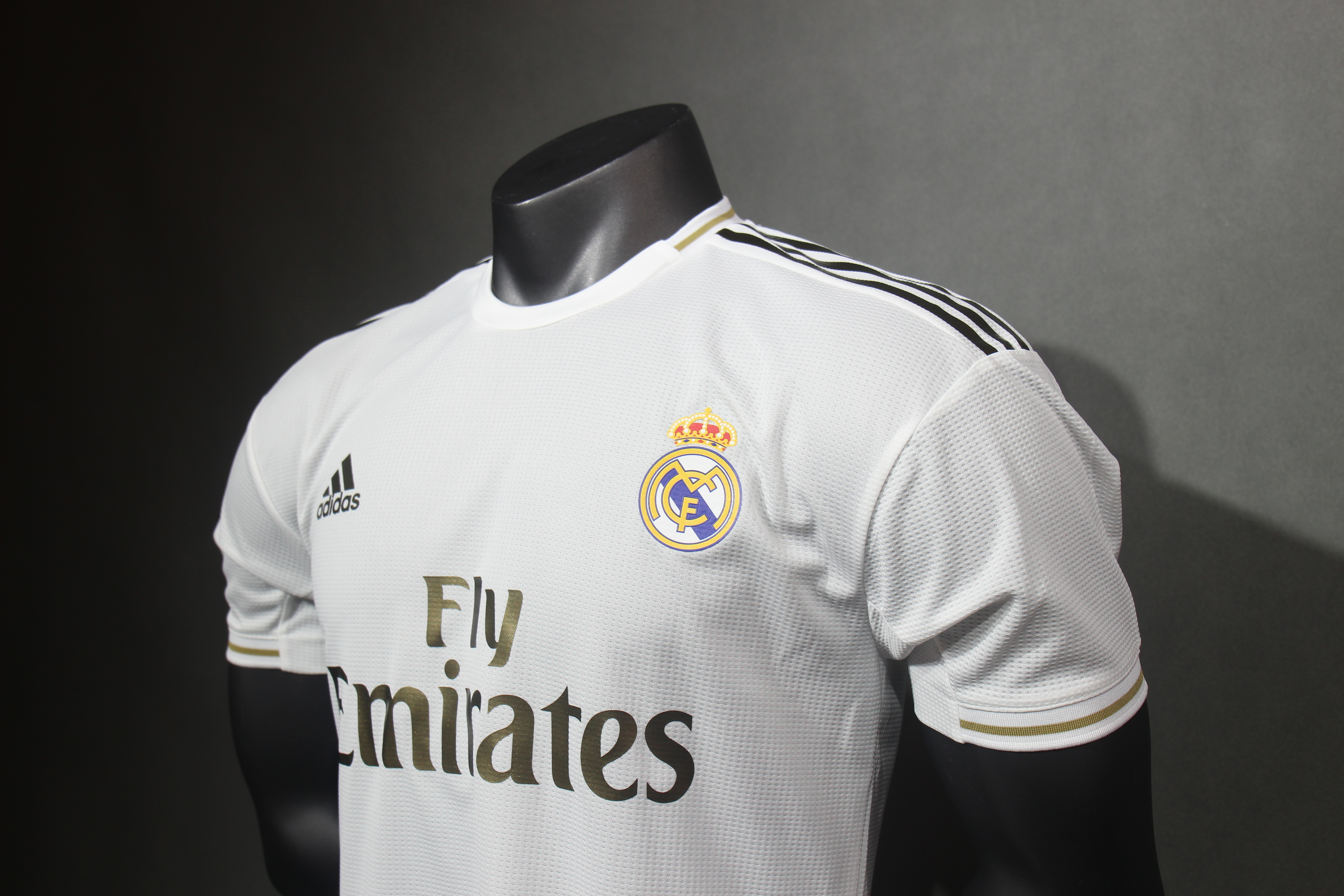 Player Version Retro 19/20 Real Madrid Home S-3XL