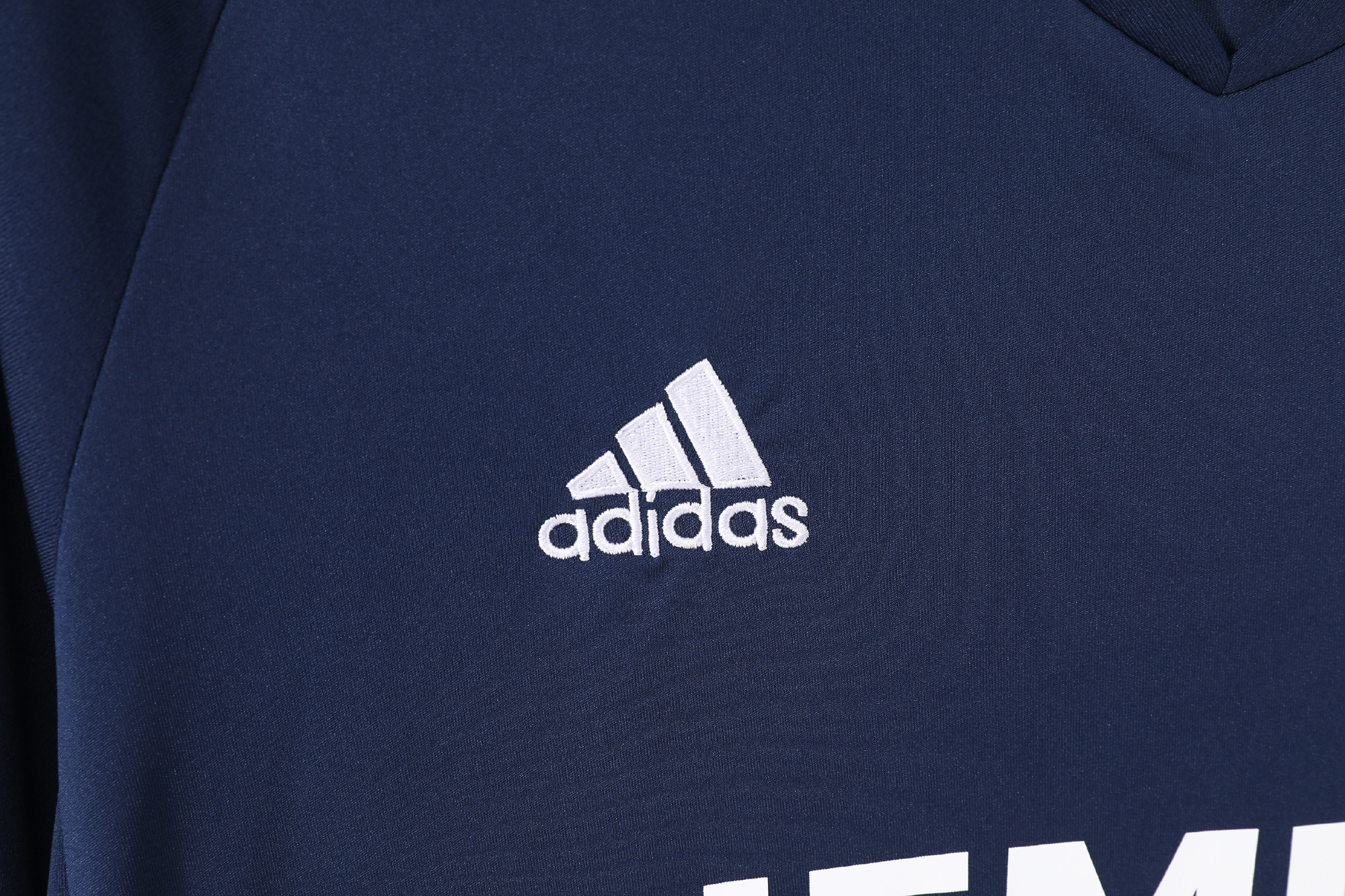 Retro Real Madrid 2005/06 Away Long Sleeves
