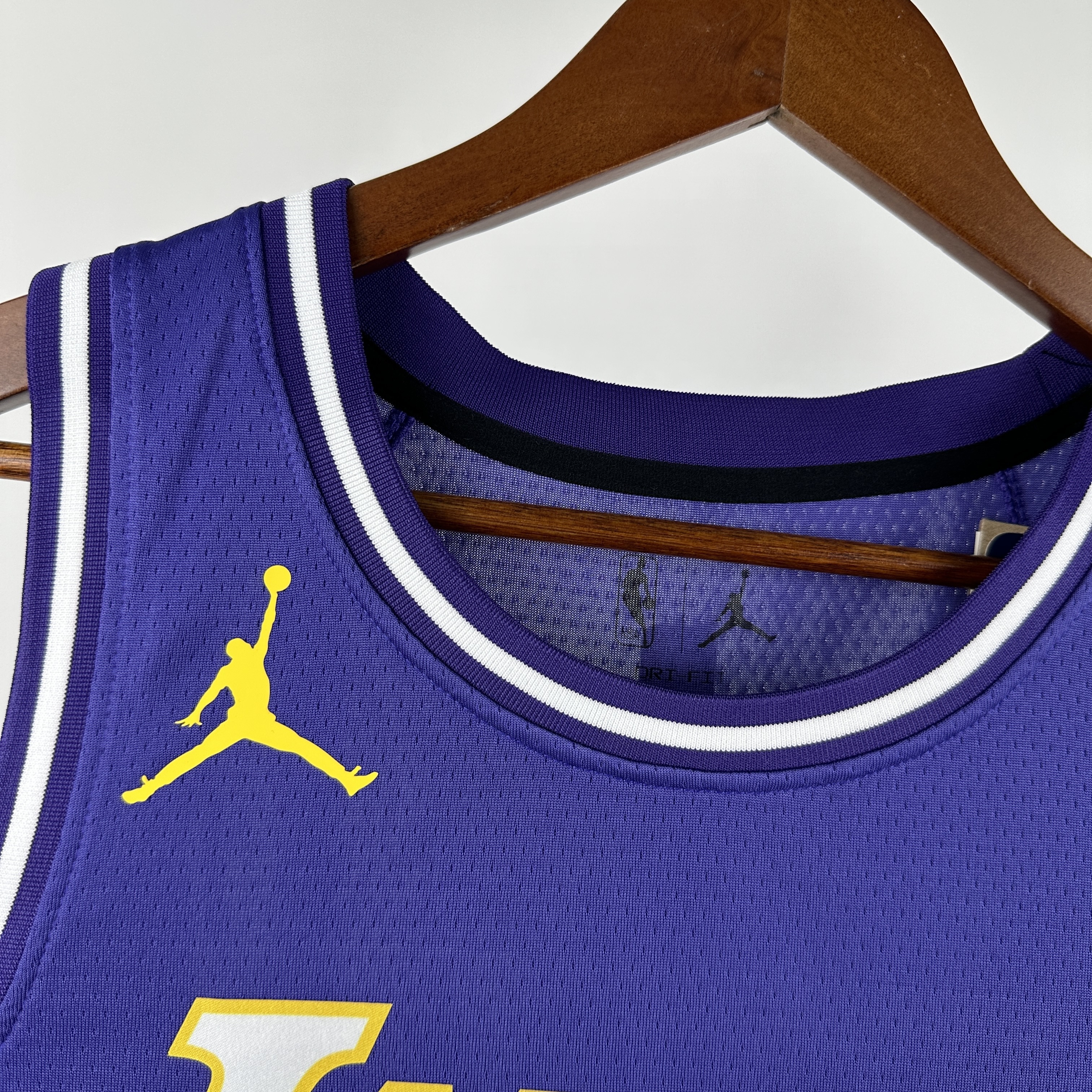 26 Season Lakers City Editon #77