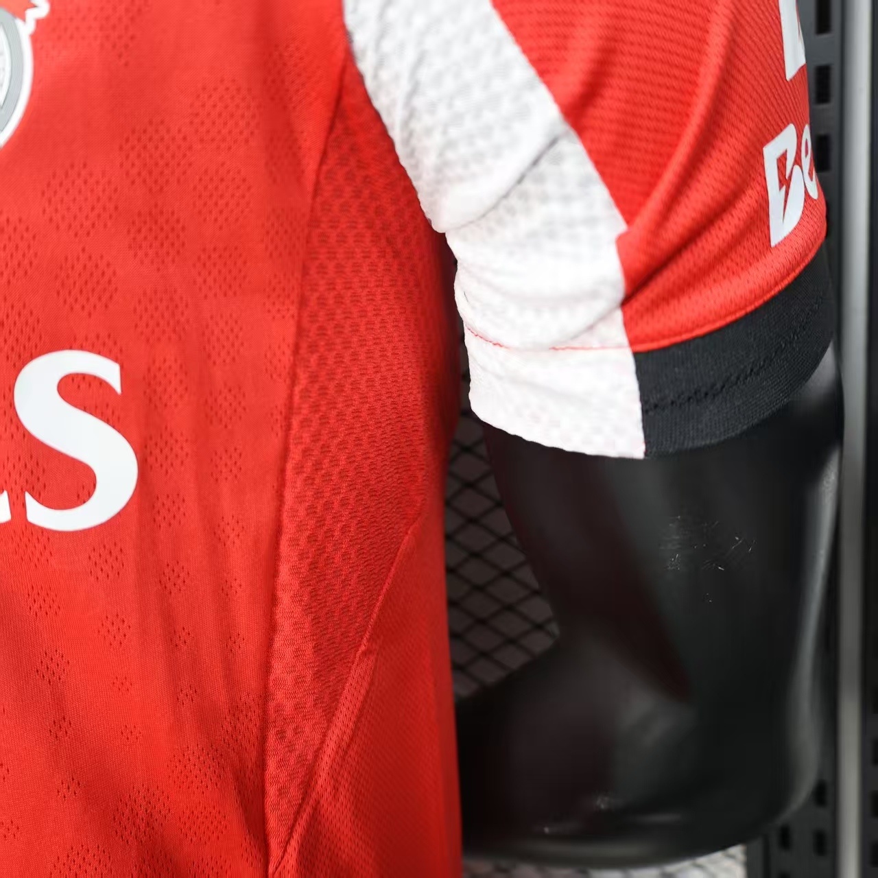 Player Version Benfica 25/26 Home  S-XXL 4